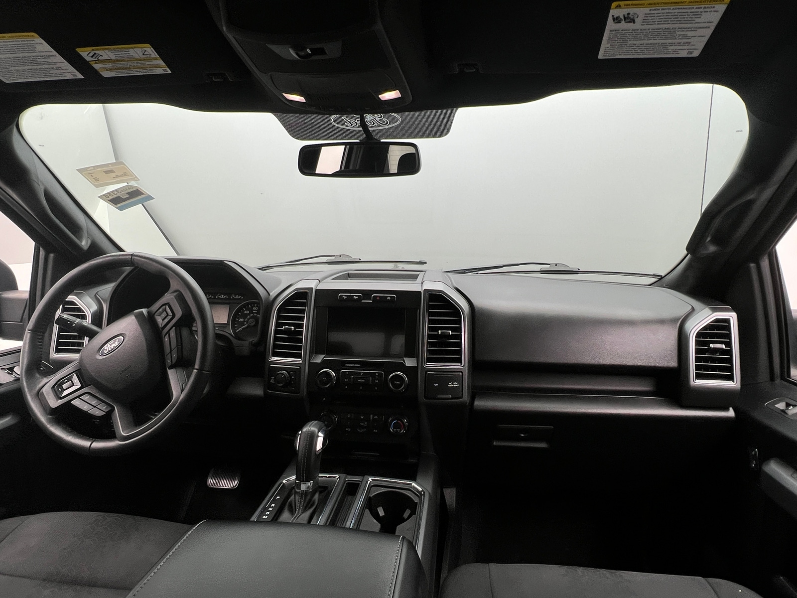 Thumbnail: 2018 Ford Econoline - 3