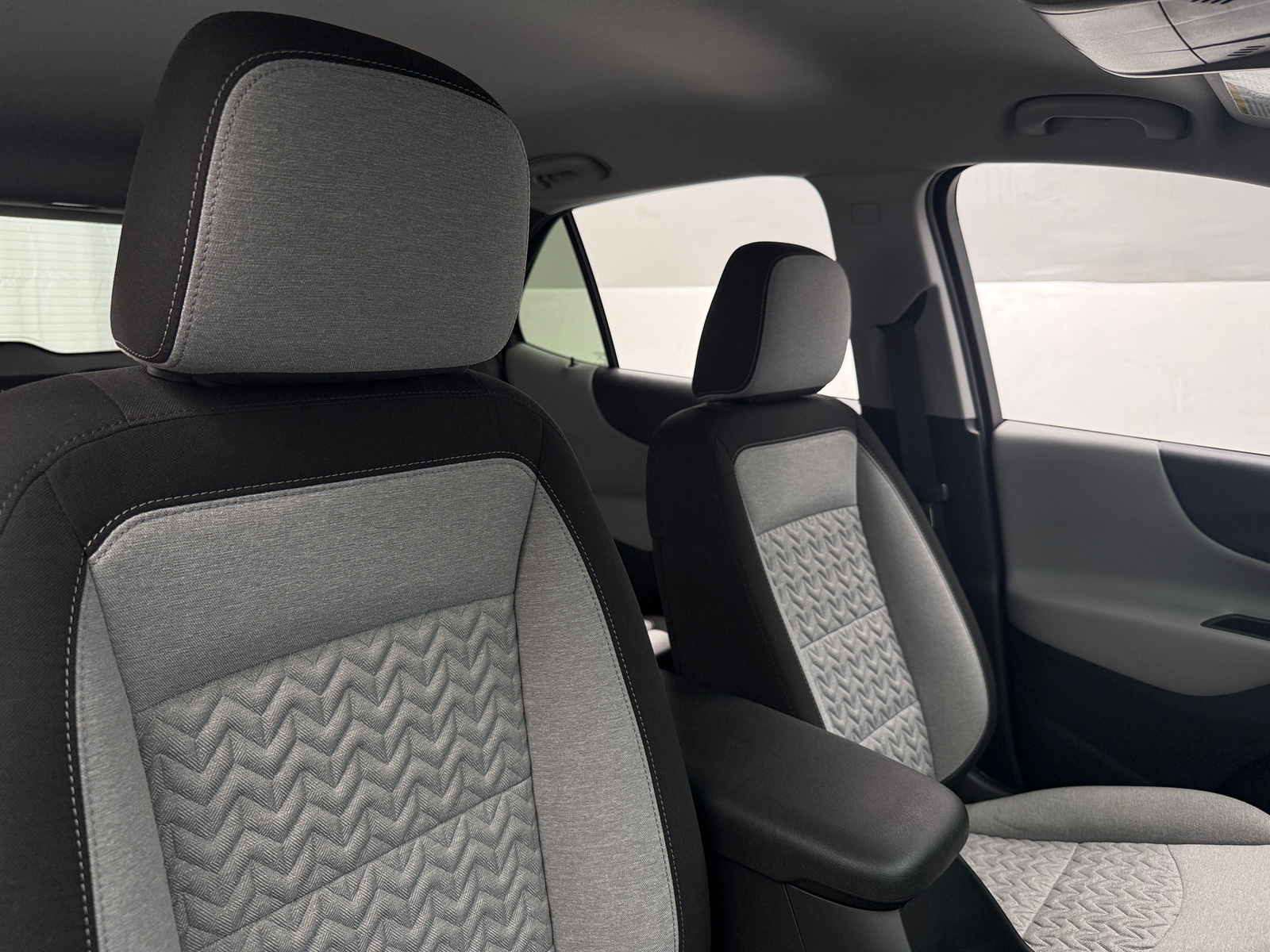 Thumbnail: 2023 Chevrolet Equinox - 2