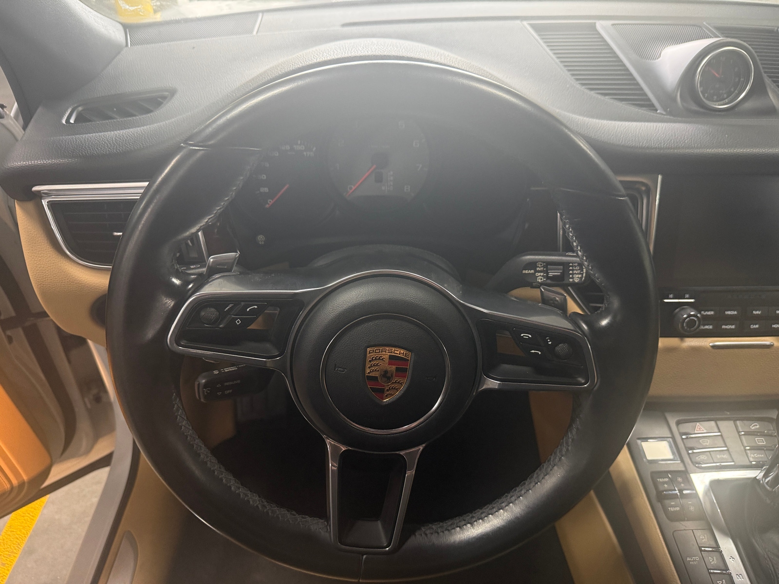 Thumbnail: 2018 Porsche Macan - 4