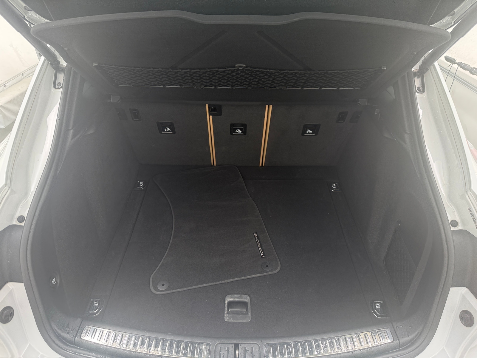 Thumbnail: 2018 Porsche Macan - 6