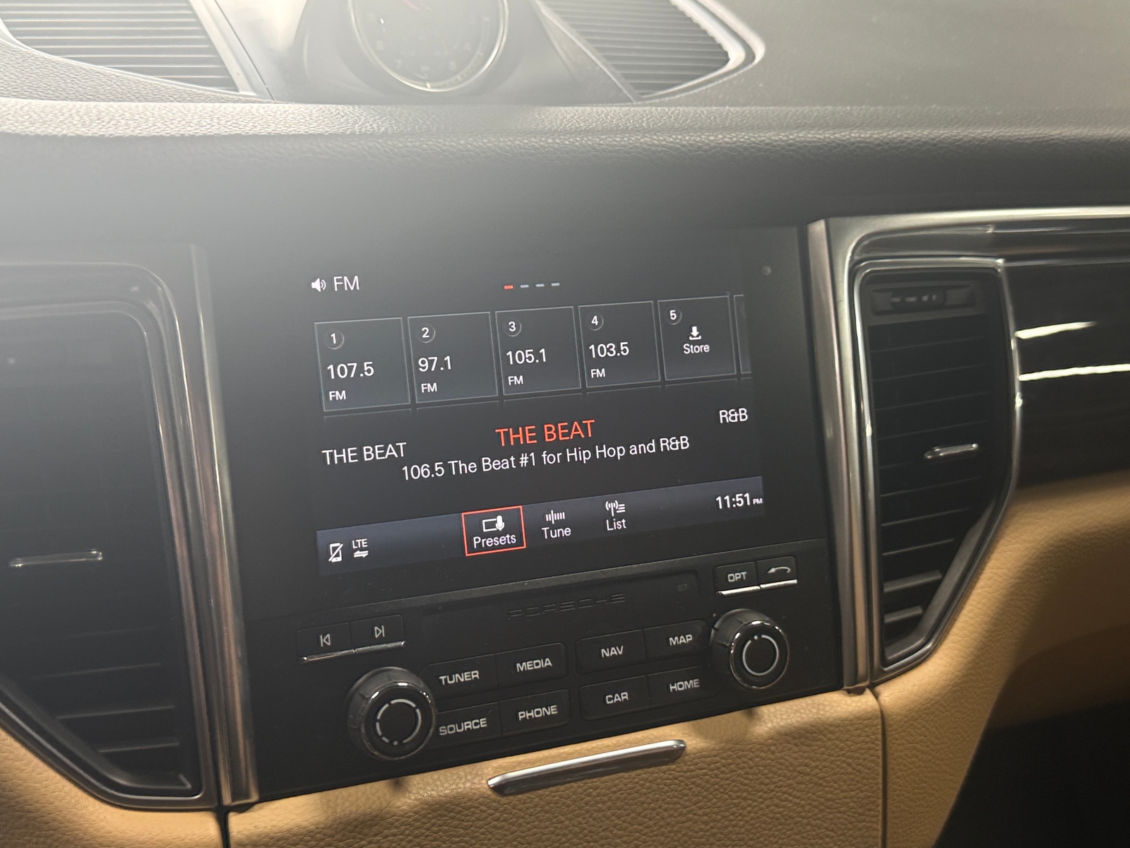 Thumbnail: 2018 Porsche Macan - 3