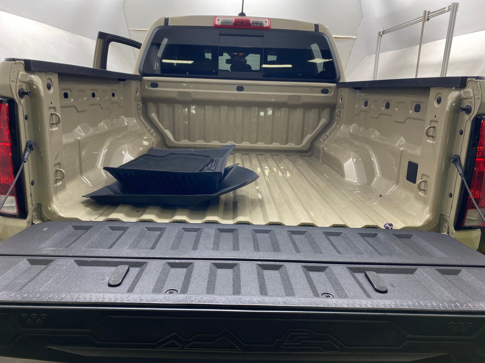 Thumbnail: 2023 Chevrolet Colorado - 7