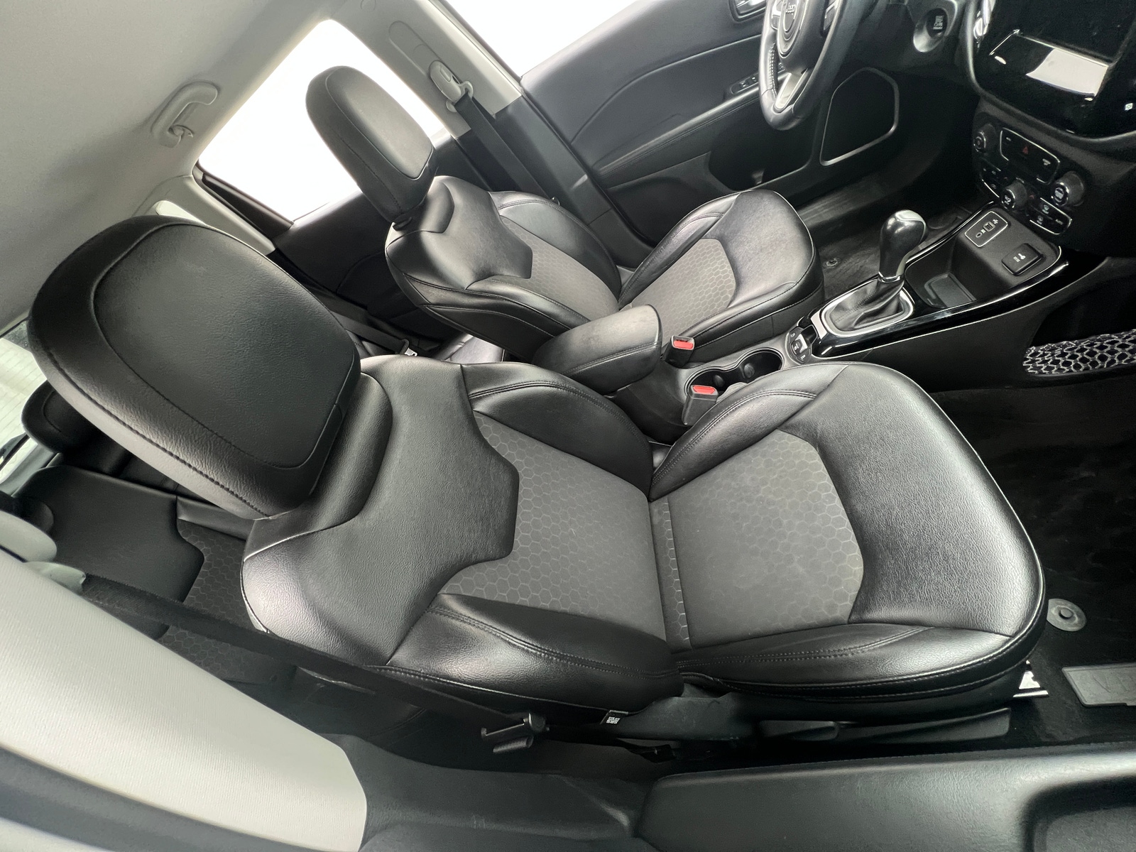 Thumbnail: 2018 Jeep Compass - 2