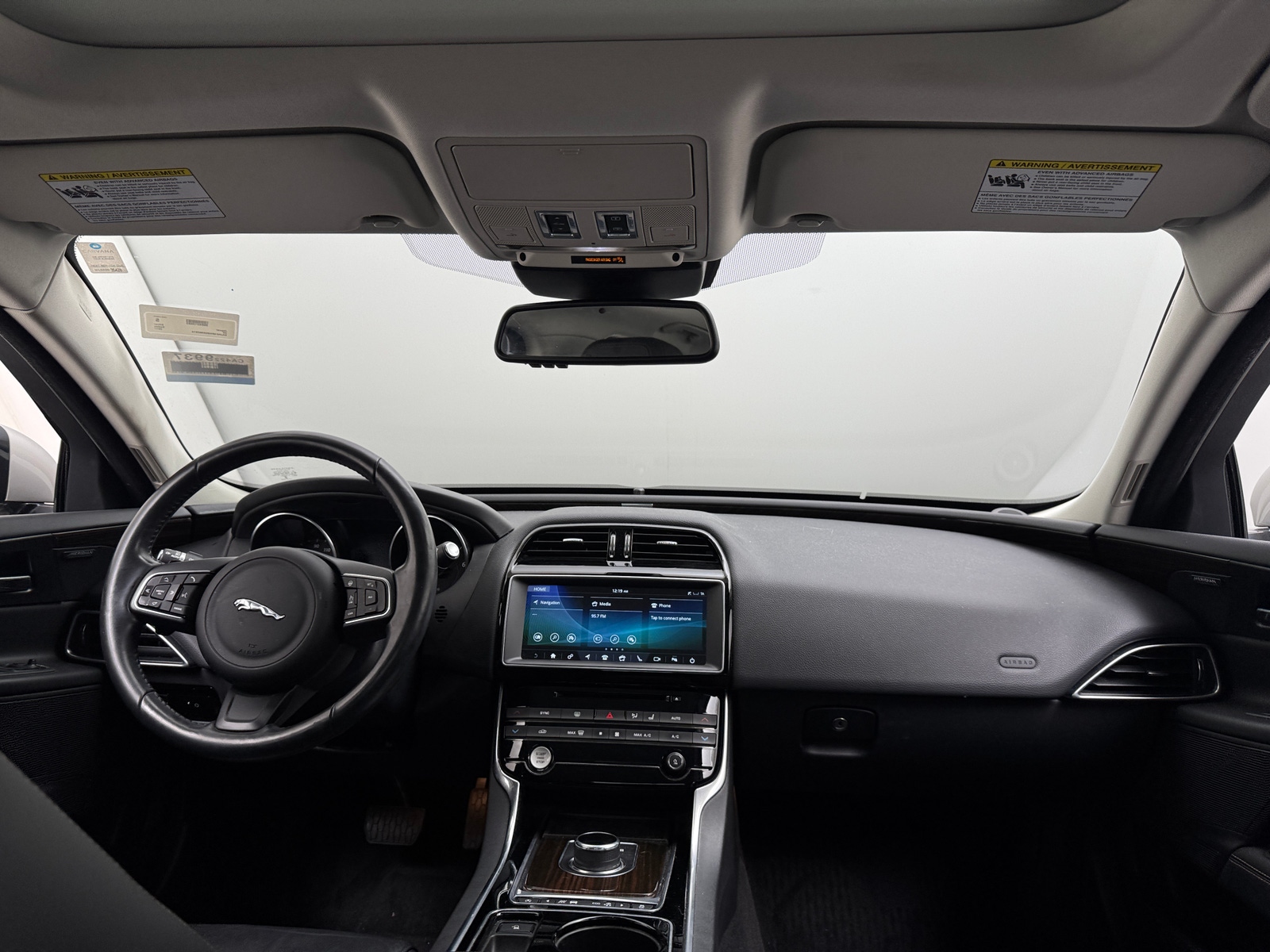 Thumbnail: 2017 Jaguar XE - 2