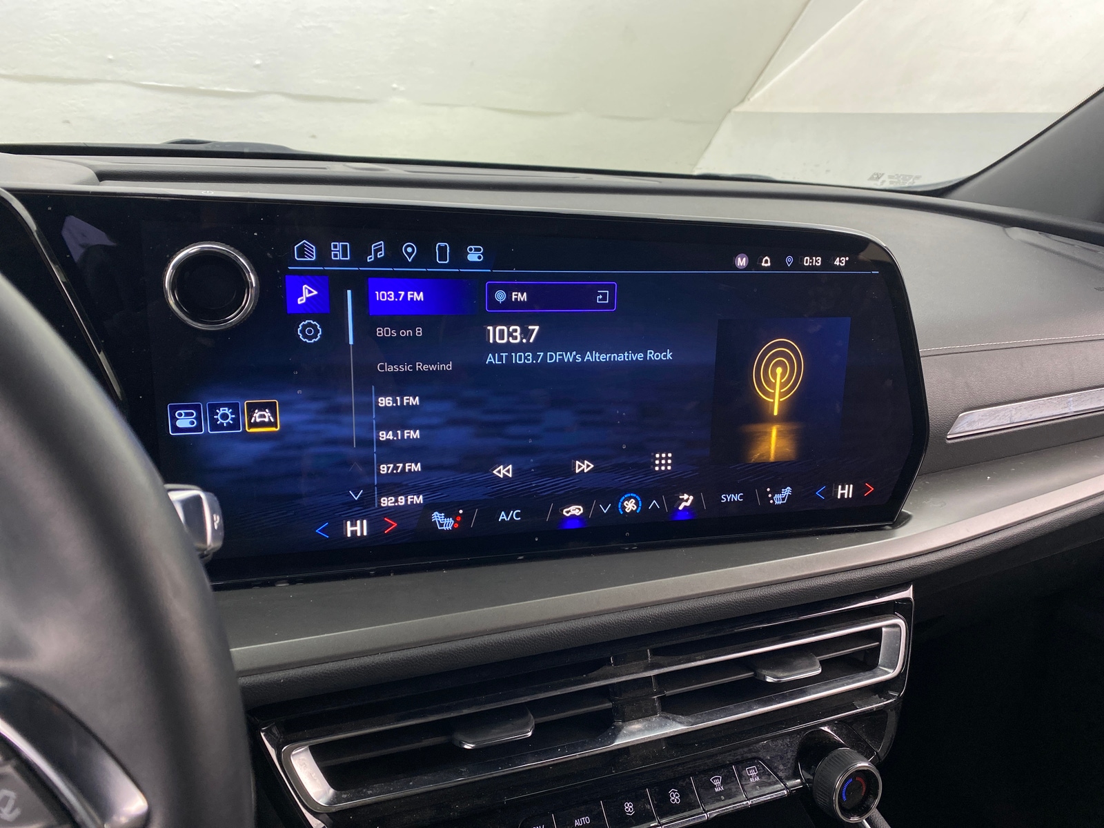 Thumbnail: 2025 Chevrolet Traverse - 4