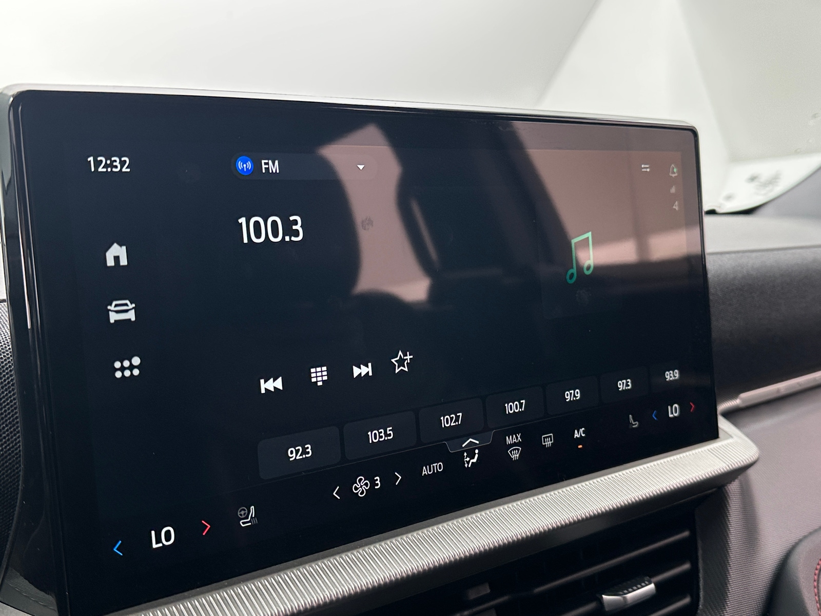 Thumbnail: 2025 Ford Explorer - 4