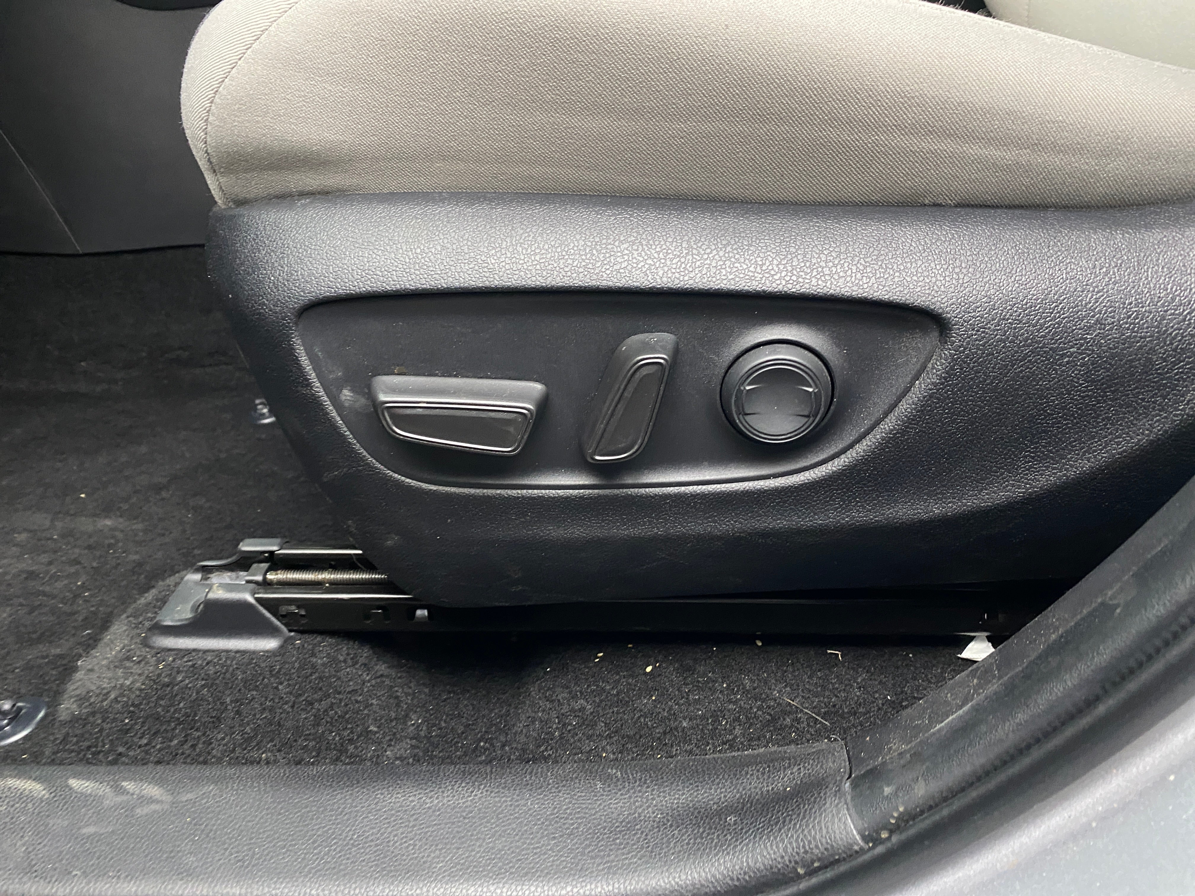 Used 2022 Toyota RAV4 XLE with VIN 4T3RWRFV8NU077280 for sale in Northfield, Minnesota