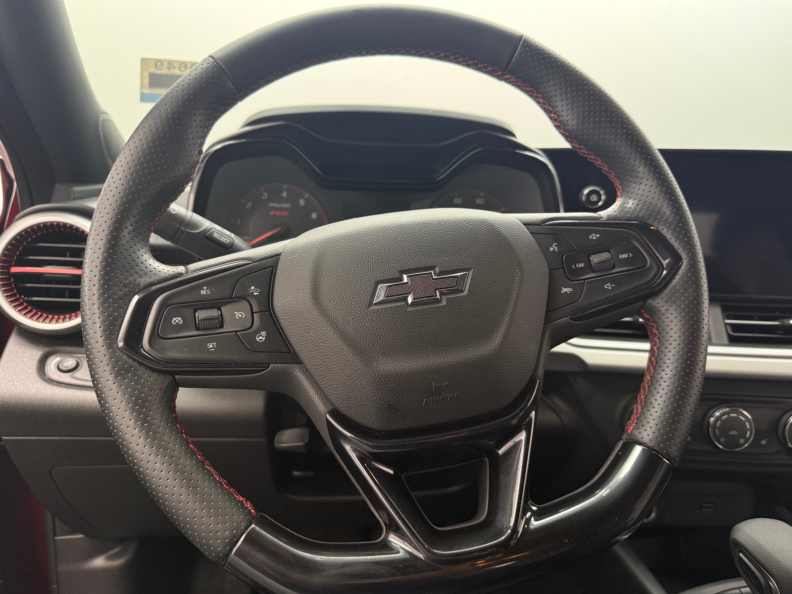 Thumbnail: 2025 Chevrolet Trax - 5