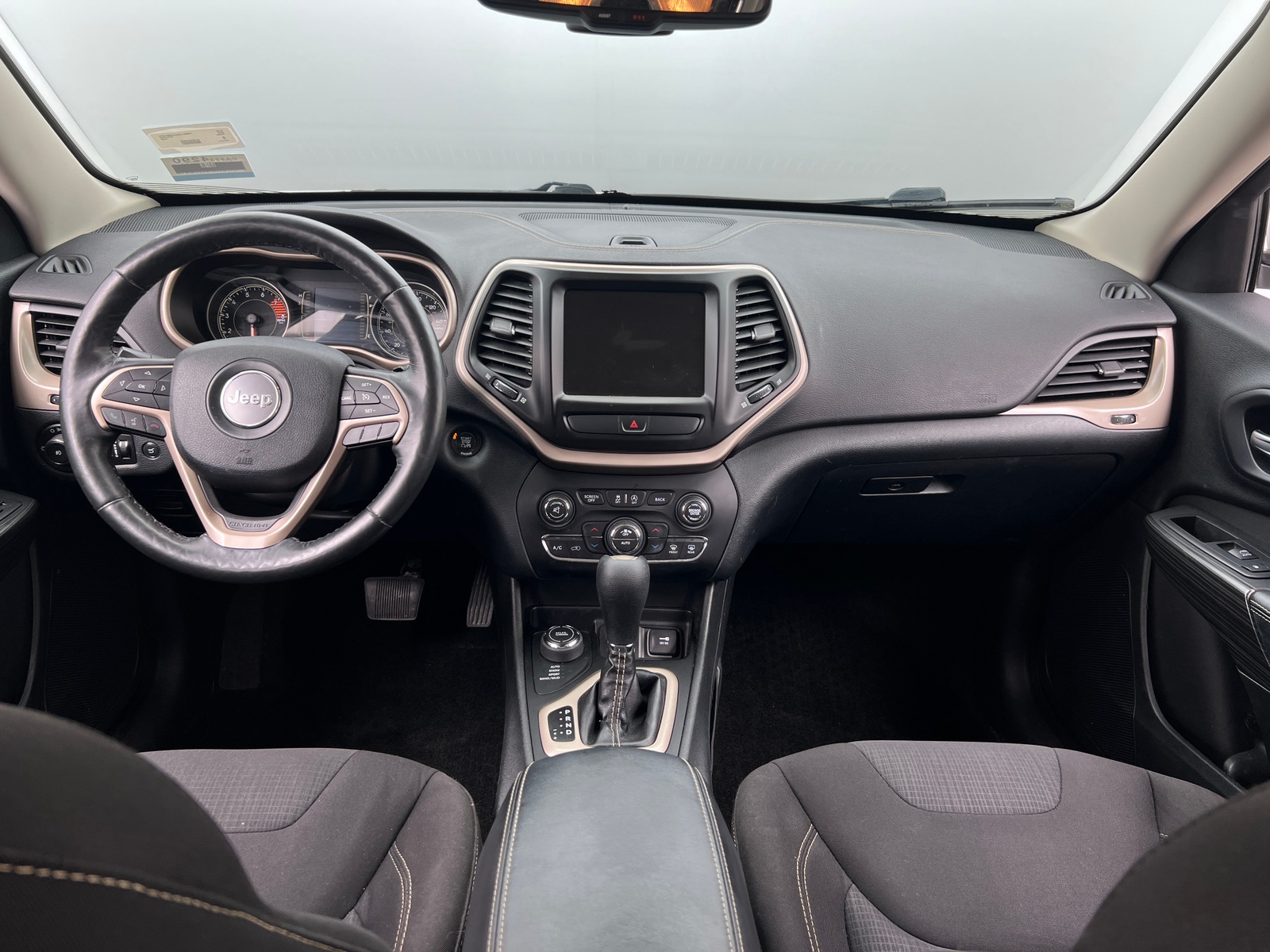 Thumbnail: 2016 Jeep Cherokee - 3