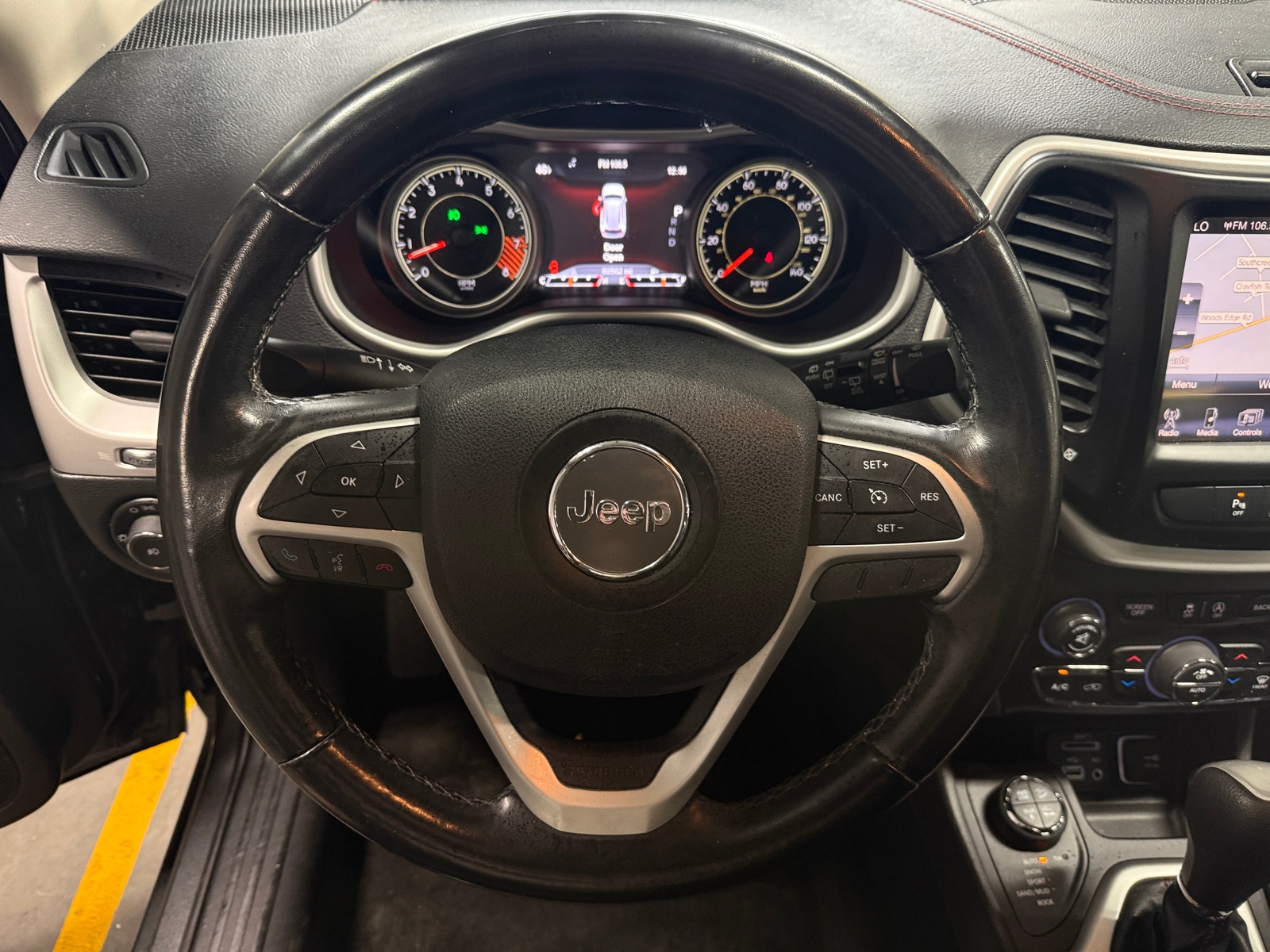 Thumbnail: 2015 Jeep Cherokee - 5