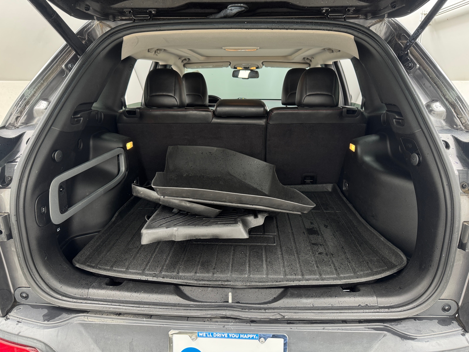 Thumbnail: 2015 Jeep Cherokee - 7