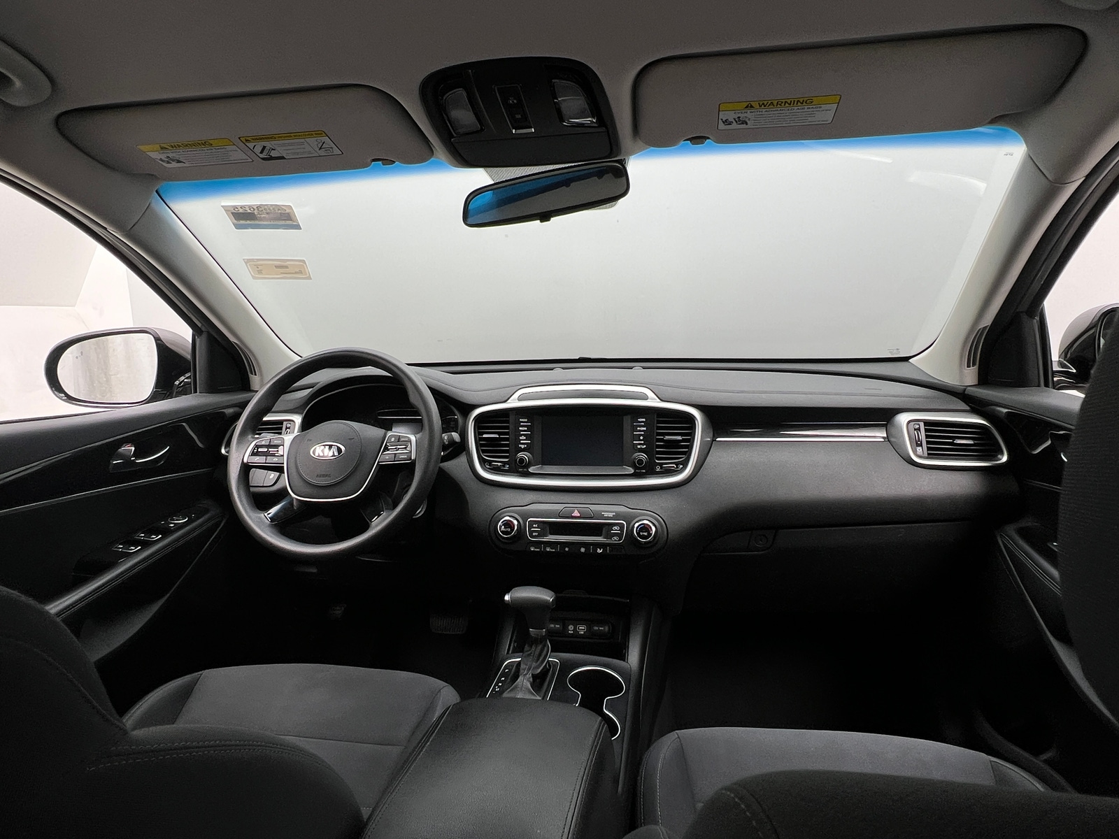 Thumbnail: 2019 Kia Sorento - 3