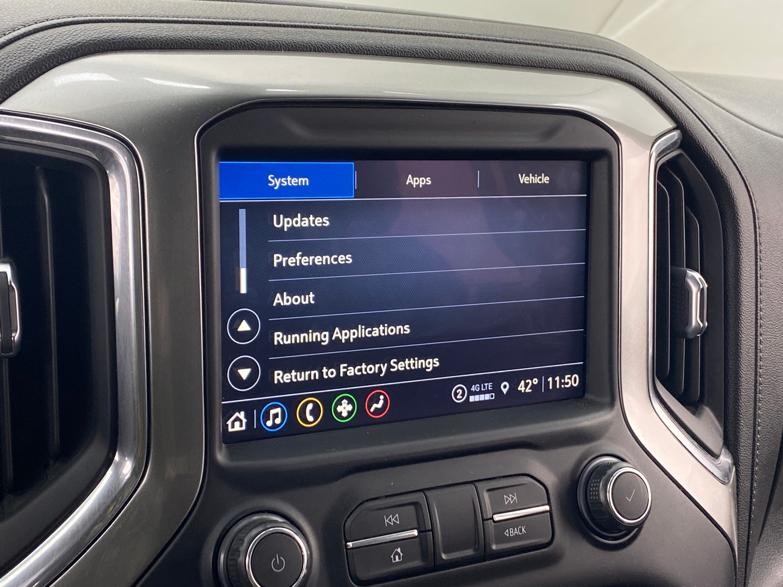 Thumbnail: 2021 Chevrolet Silverado 1500 - 3