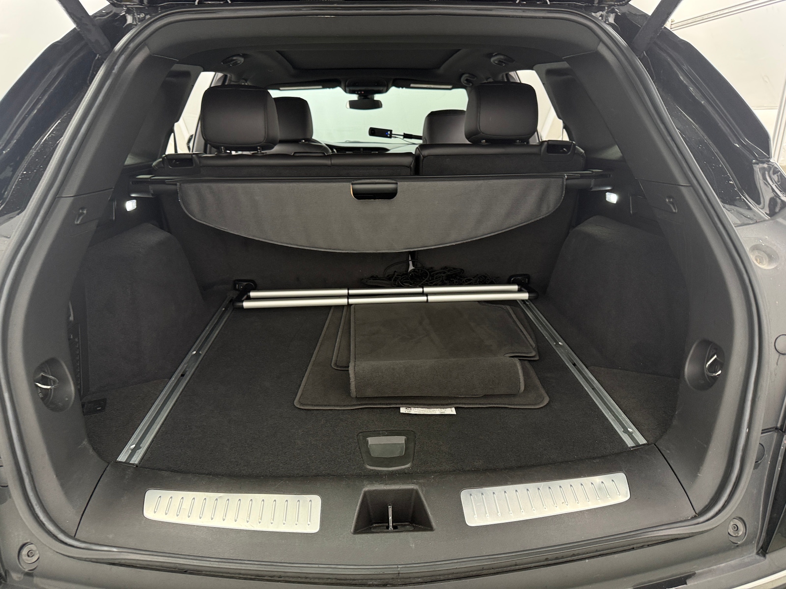 Thumbnail: 2025 Cadillac XT5 - 6