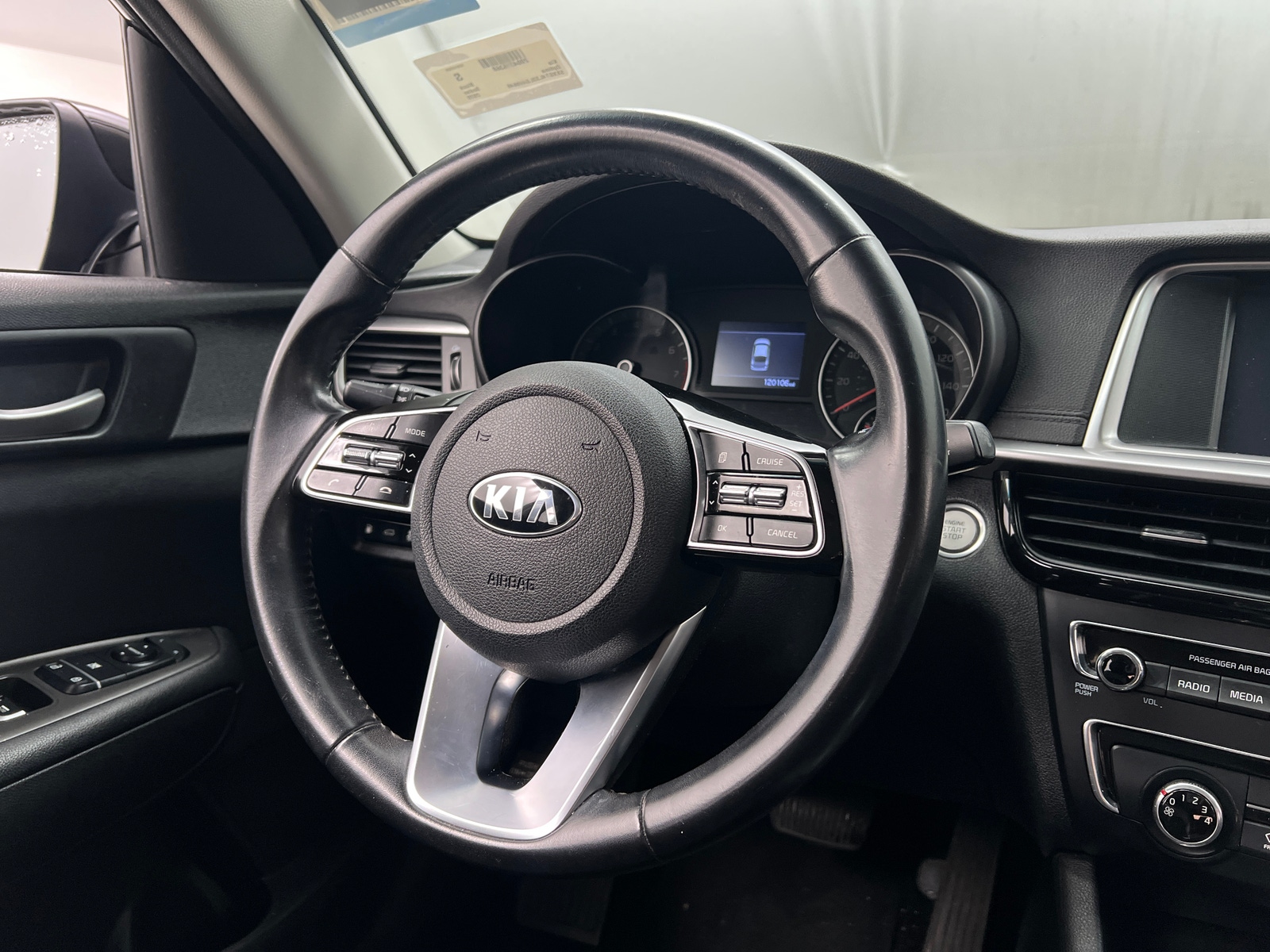 Thumbnail: 2020 Kia Optima - 4