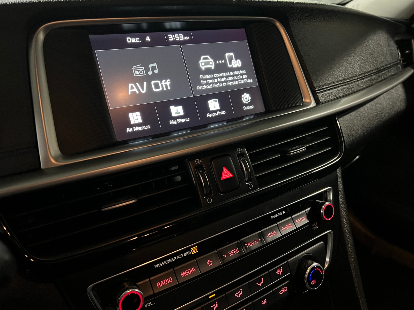 Thumbnail: 2020 Kia Optima - 3