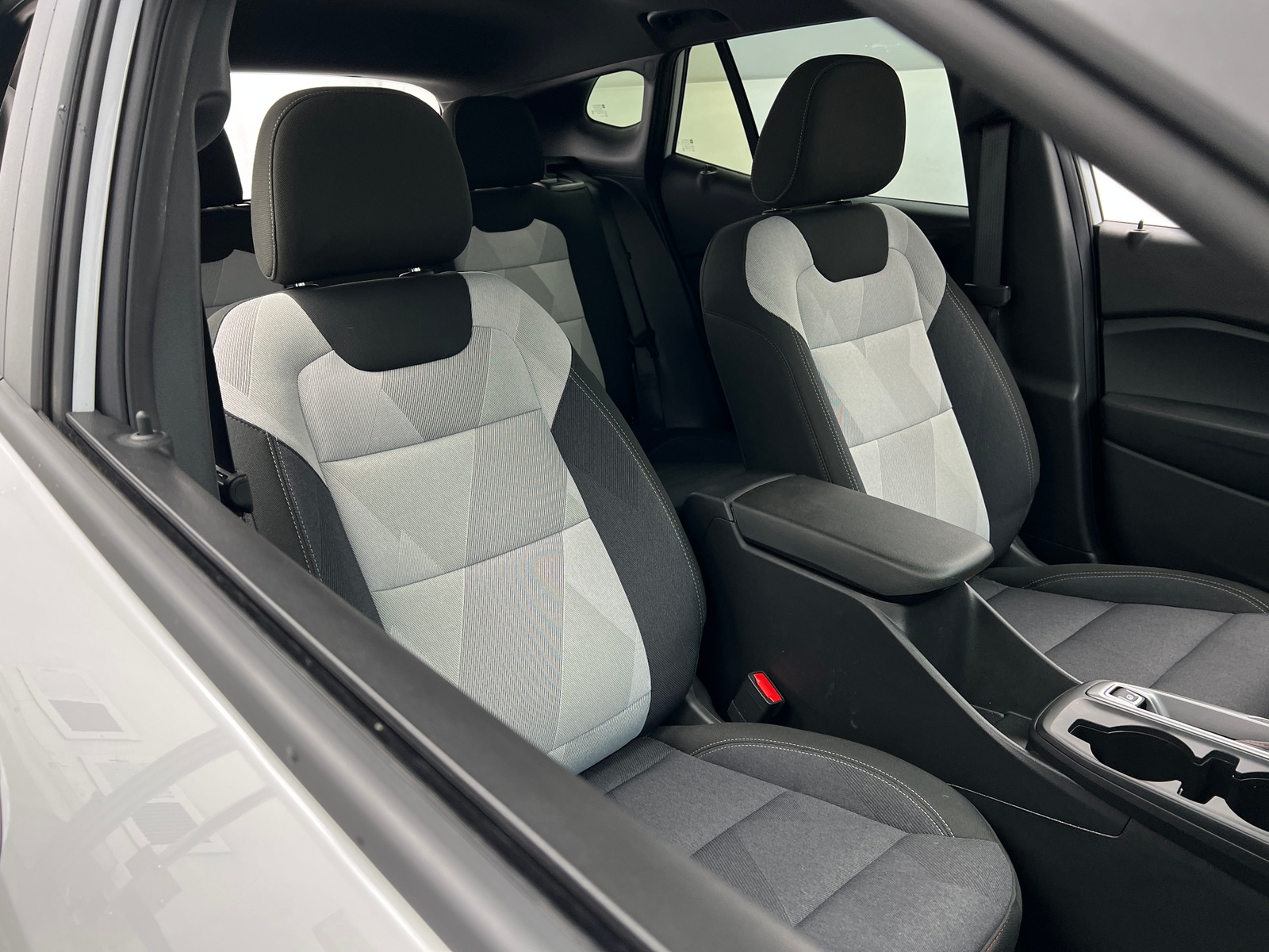 Thumbnail: 2025 Chevrolet Trax - 2