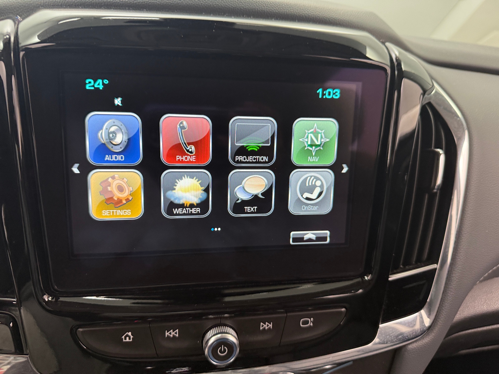 Thumbnail: 2018 Chevrolet Traverse - 3