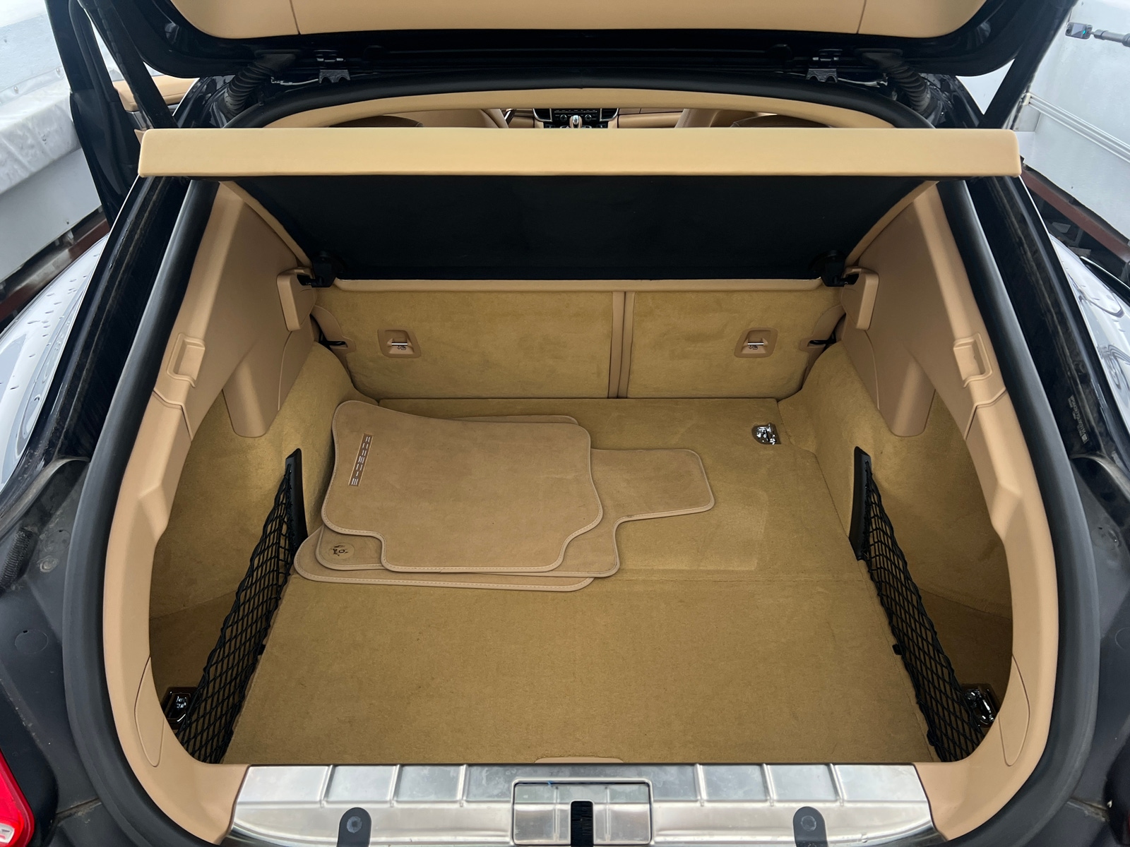 Thumbnail: 2016 Porsche Panamera - 6