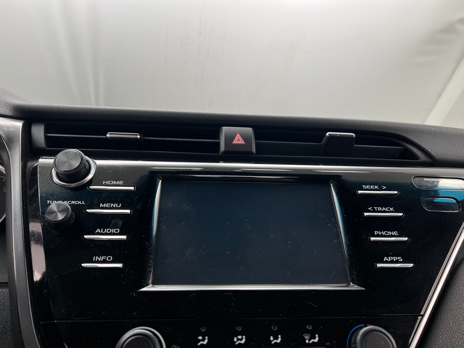 Thumbnail: 2018 Toyota Camry - 4