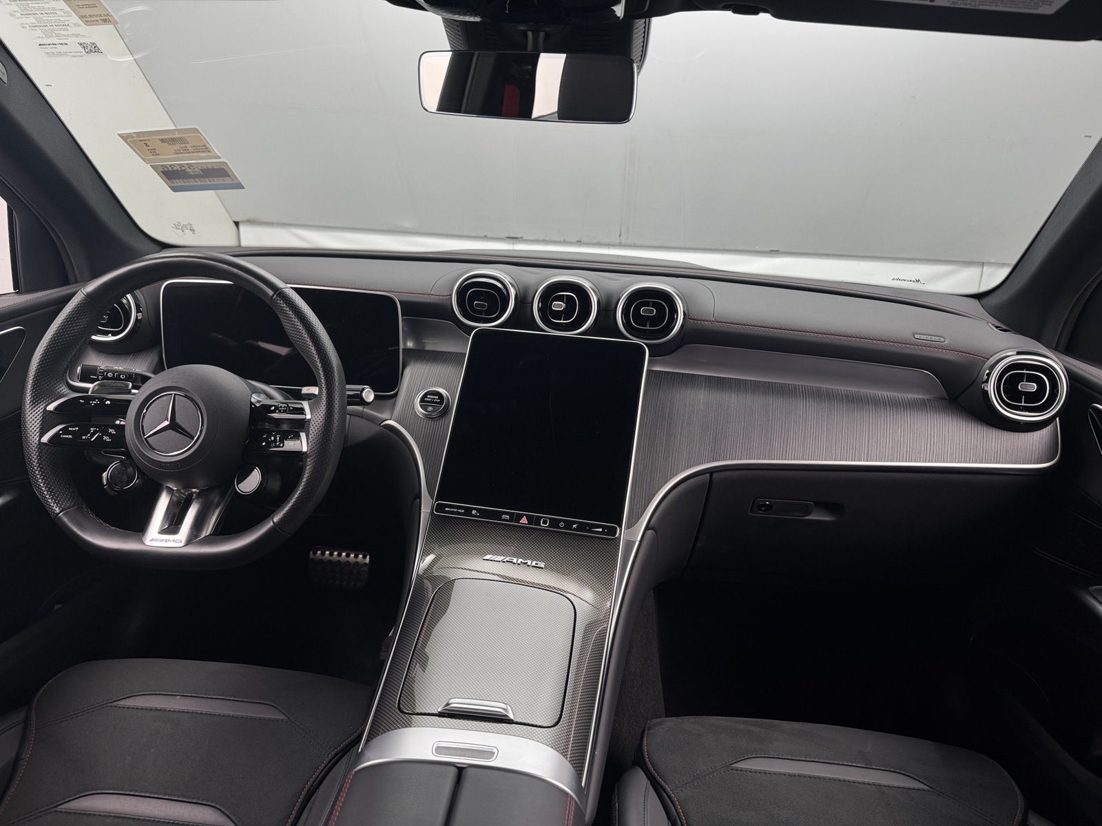 Thumbnail: 2025 Mercedes-Benz GLC - 2