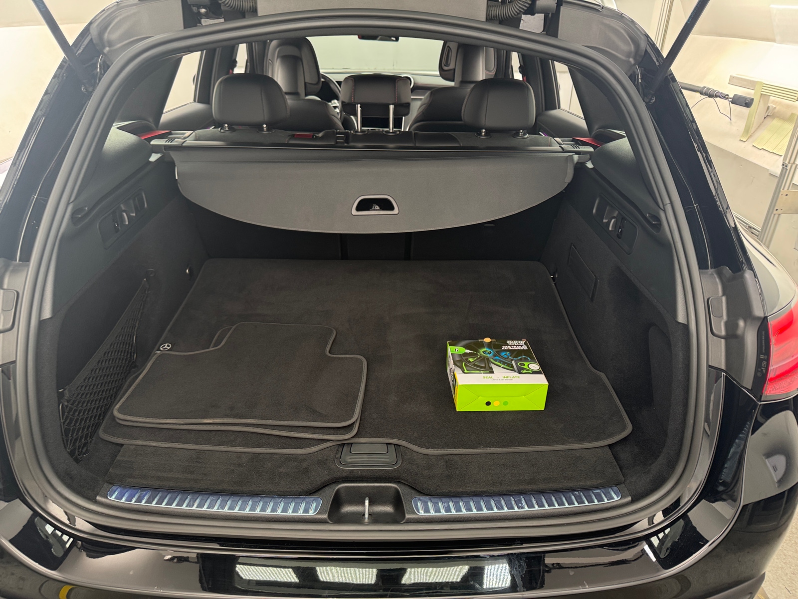 Thumbnail: 2025 Mercedes-Benz GLC - 6