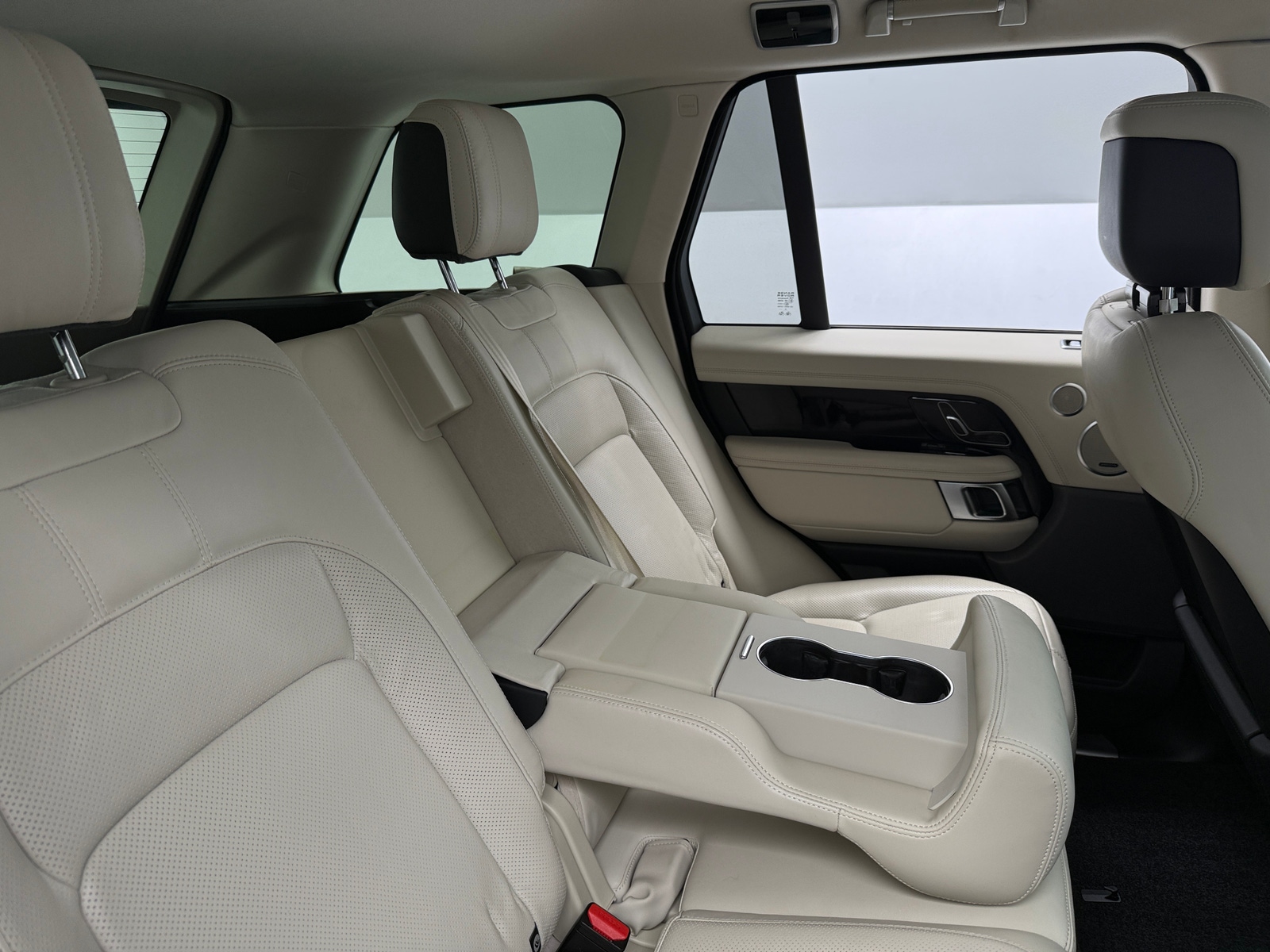 Thumbnail: 2019 Land Rover Range Rover - 5