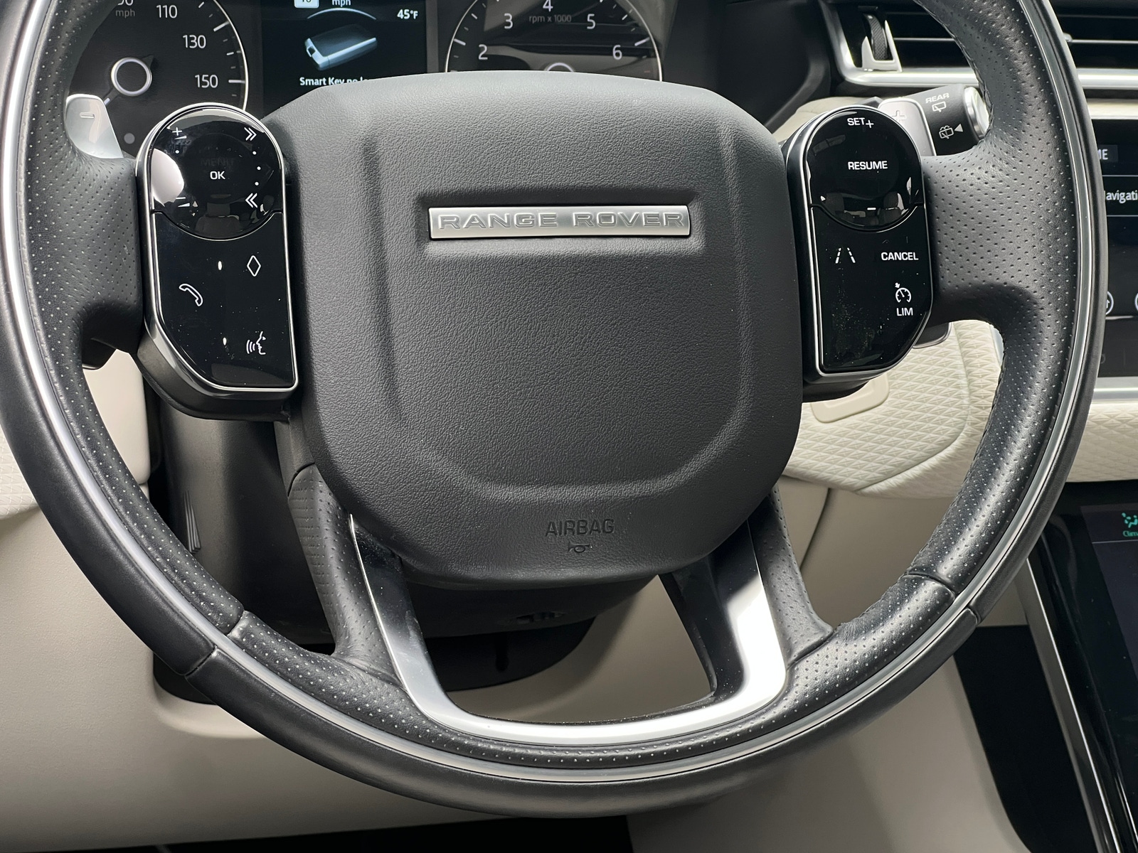 Thumbnail: 2020 Land Rover Range Rover Velar - 4