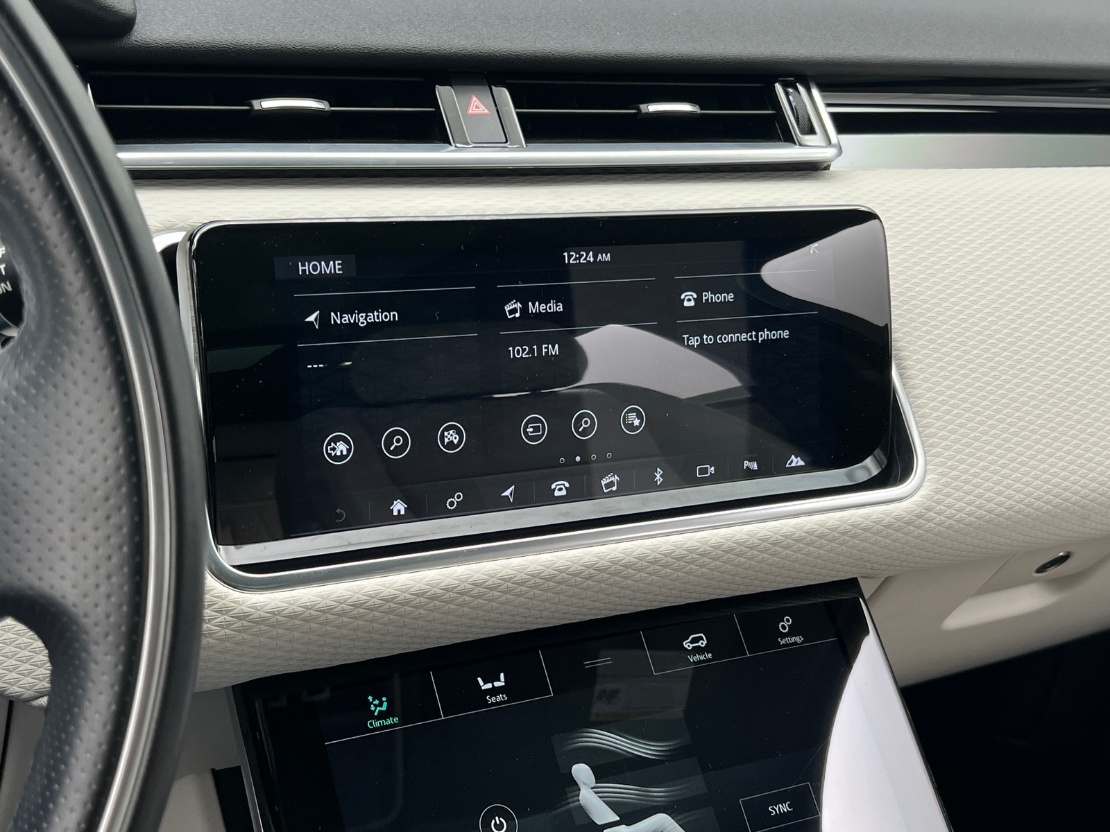 Thumbnail: 2020 Land Rover Range Rover Velar - 3