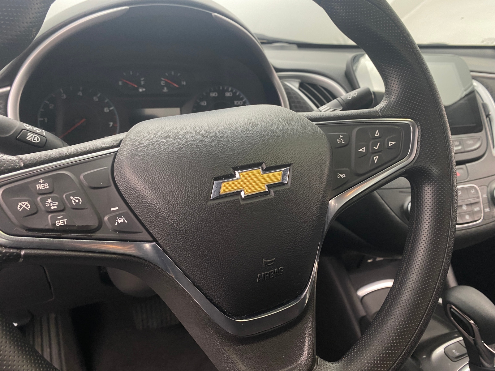 Thumbnail: 2024 Chevrolet Malibu - 5