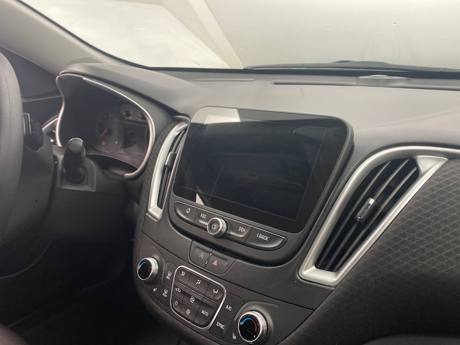 Thumbnail: 2024 Chevrolet Malibu - 4