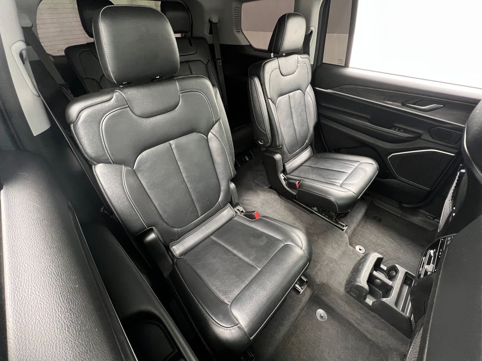 Thumbnail: 2022 Jeep Grand Cherokee L - 5