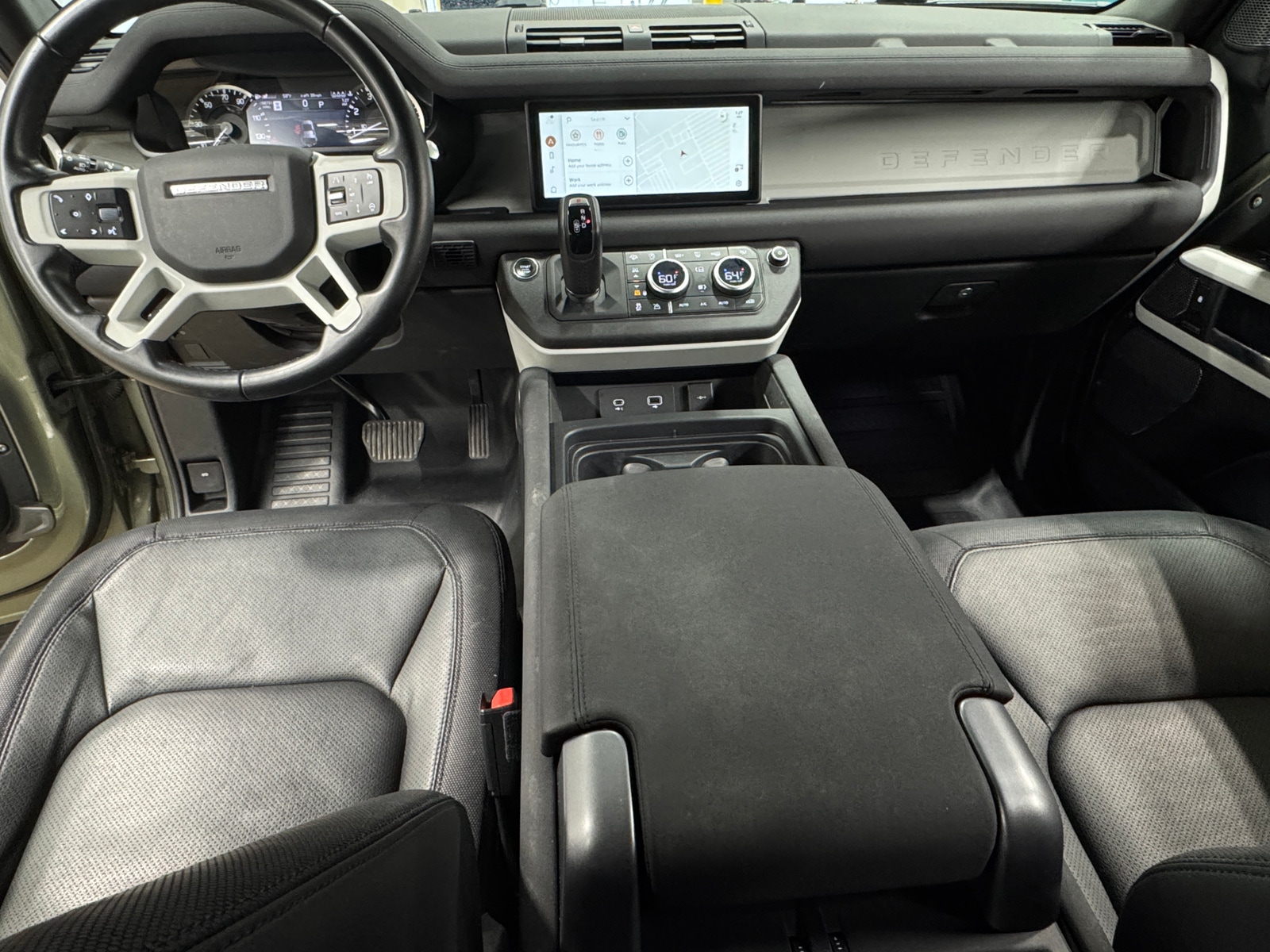 Thumbnail: 2023 Land Rover Defender - 2