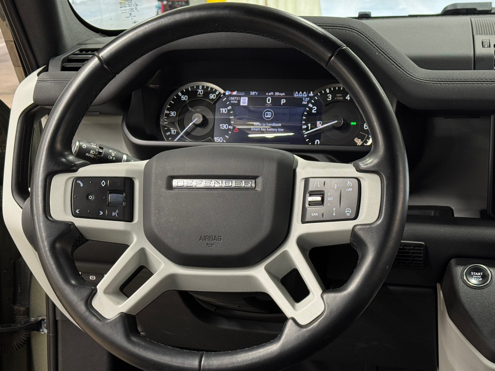 Thumbnail: 2023 Land Rover Defender - 4