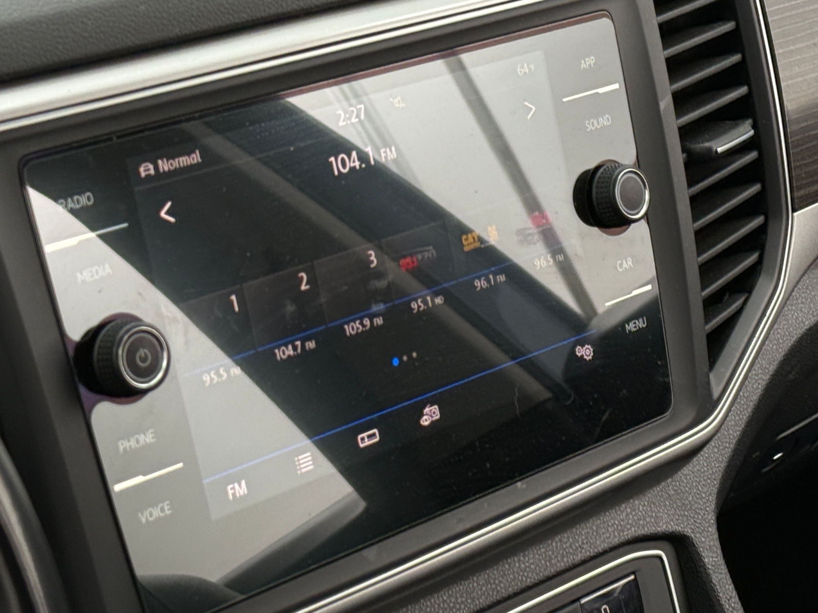 Thumbnail: 2018 Volkswagen Atlas - 3