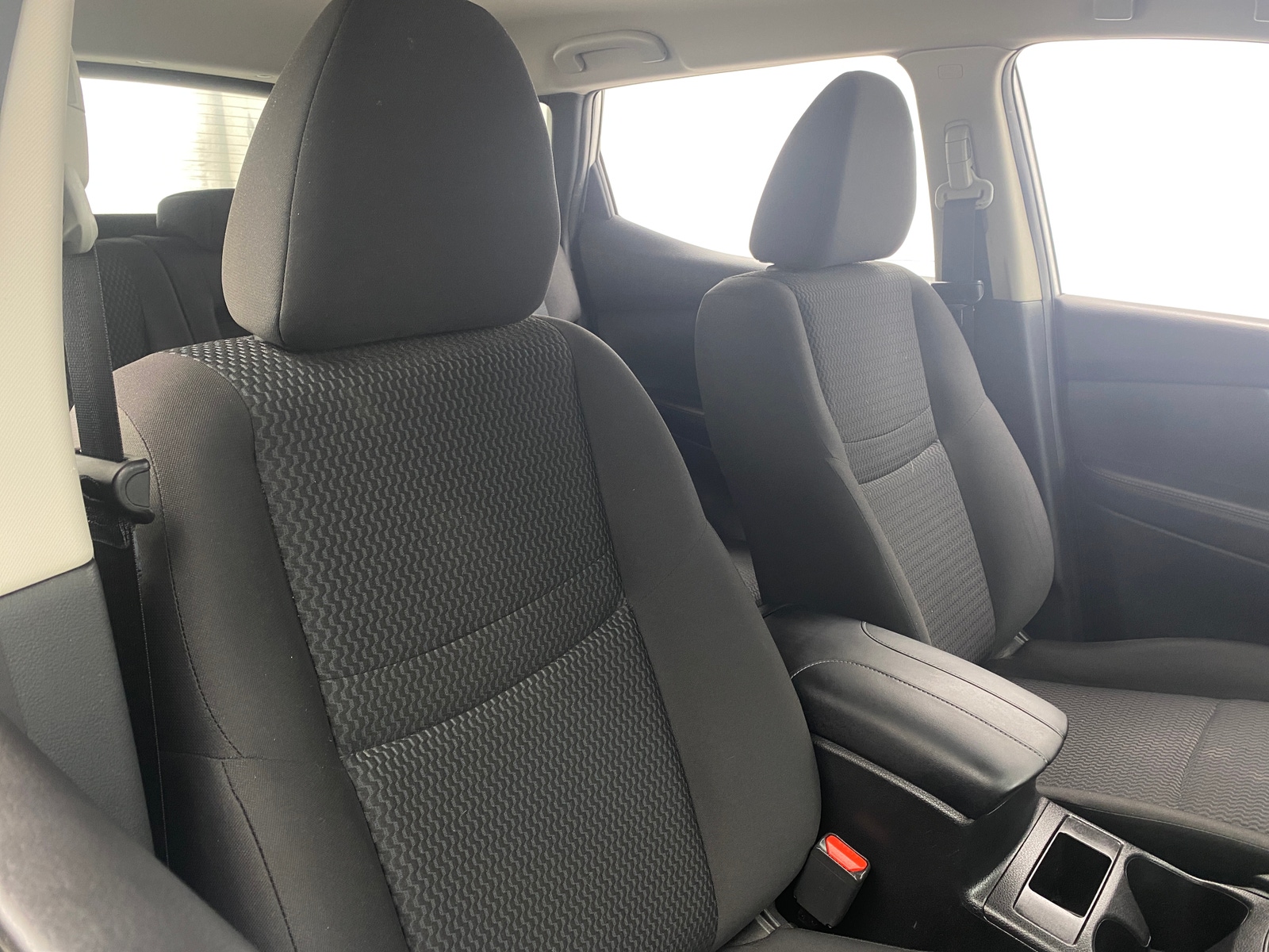 Thumbnail: 2020 Nissan Rogue Sport - 2