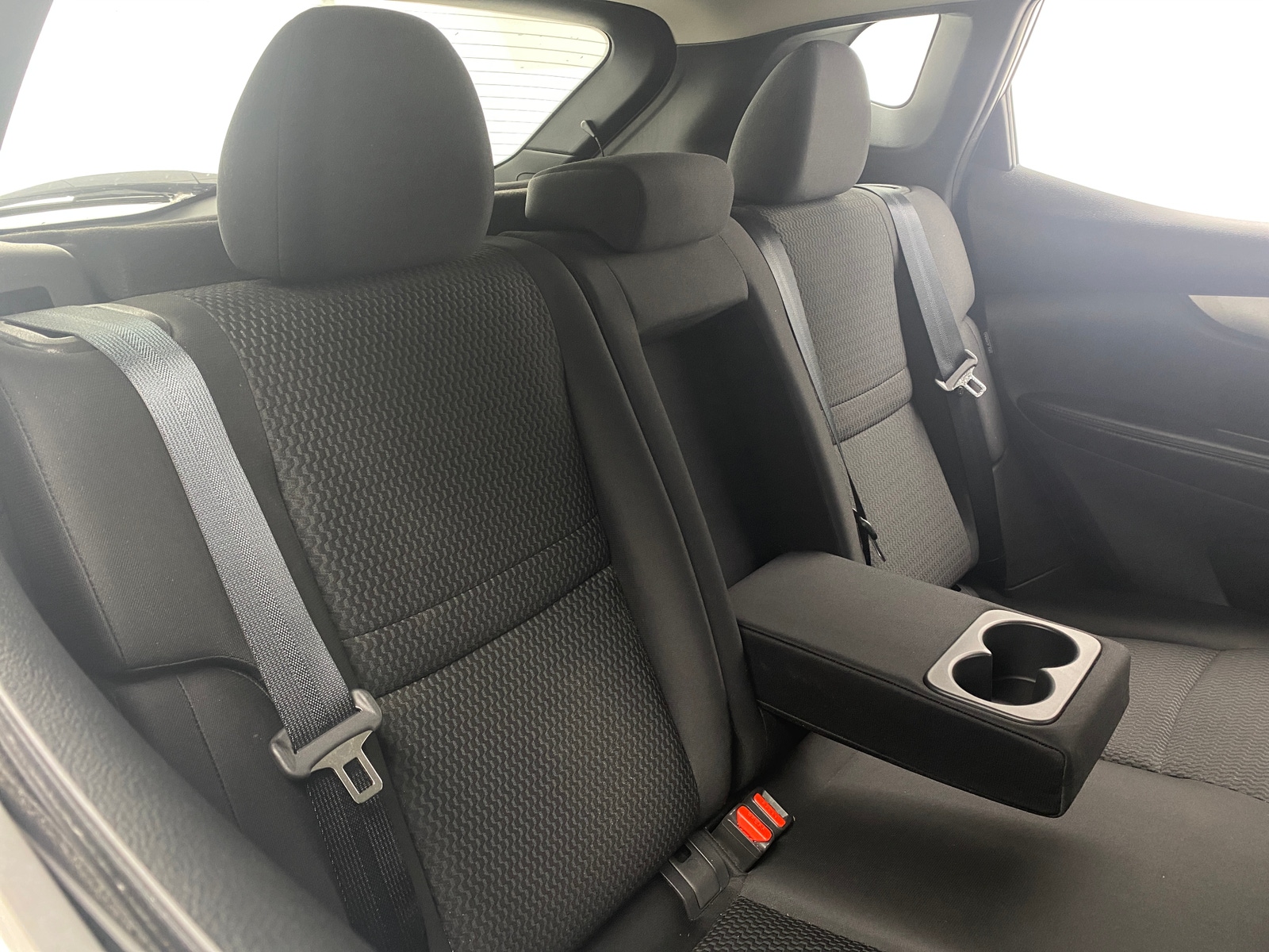 Thumbnail: 2020 Nissan Rogue Sport - 6