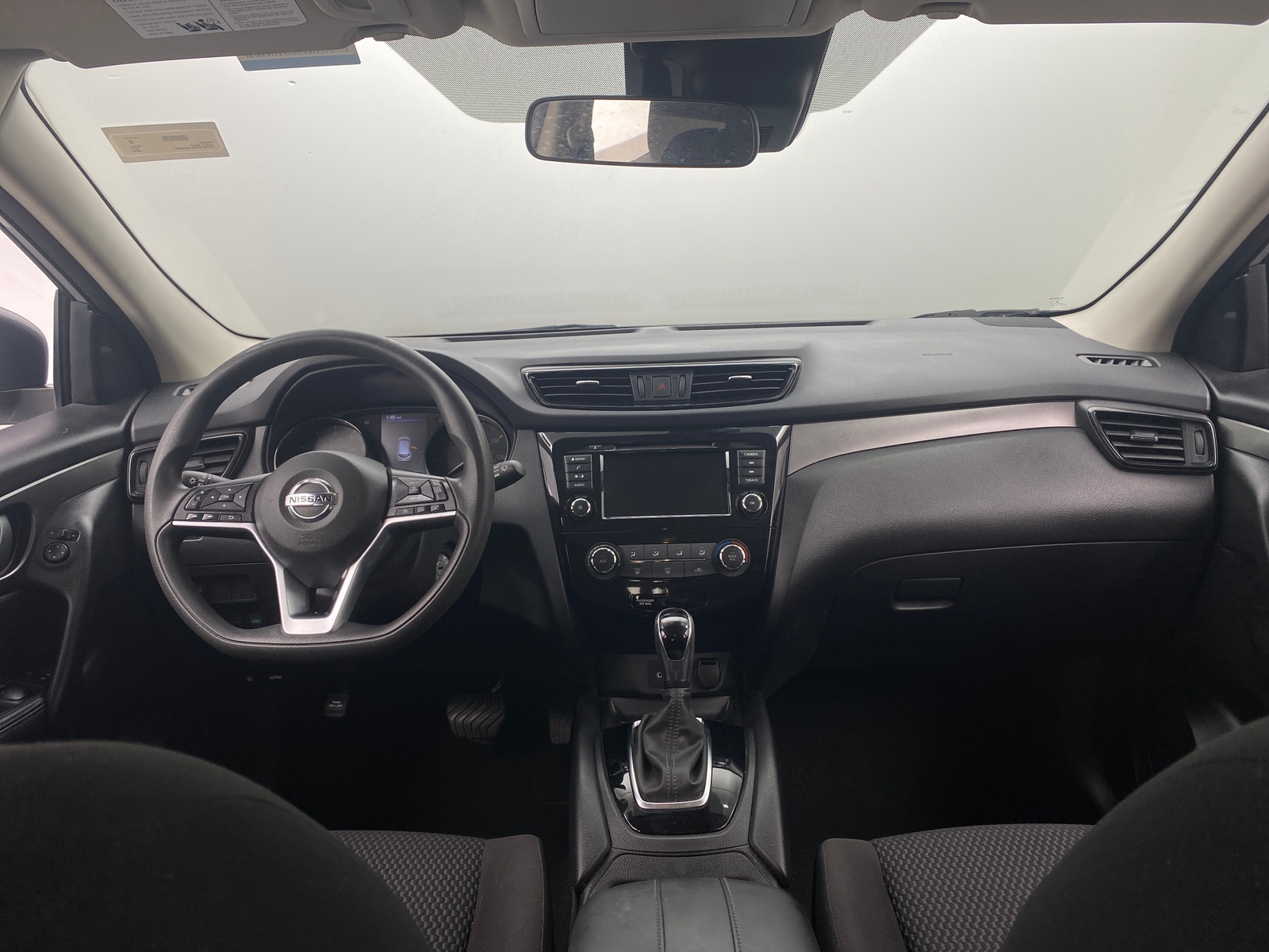 Thumbnail: 2020 Nissan Rogue Sport - 3