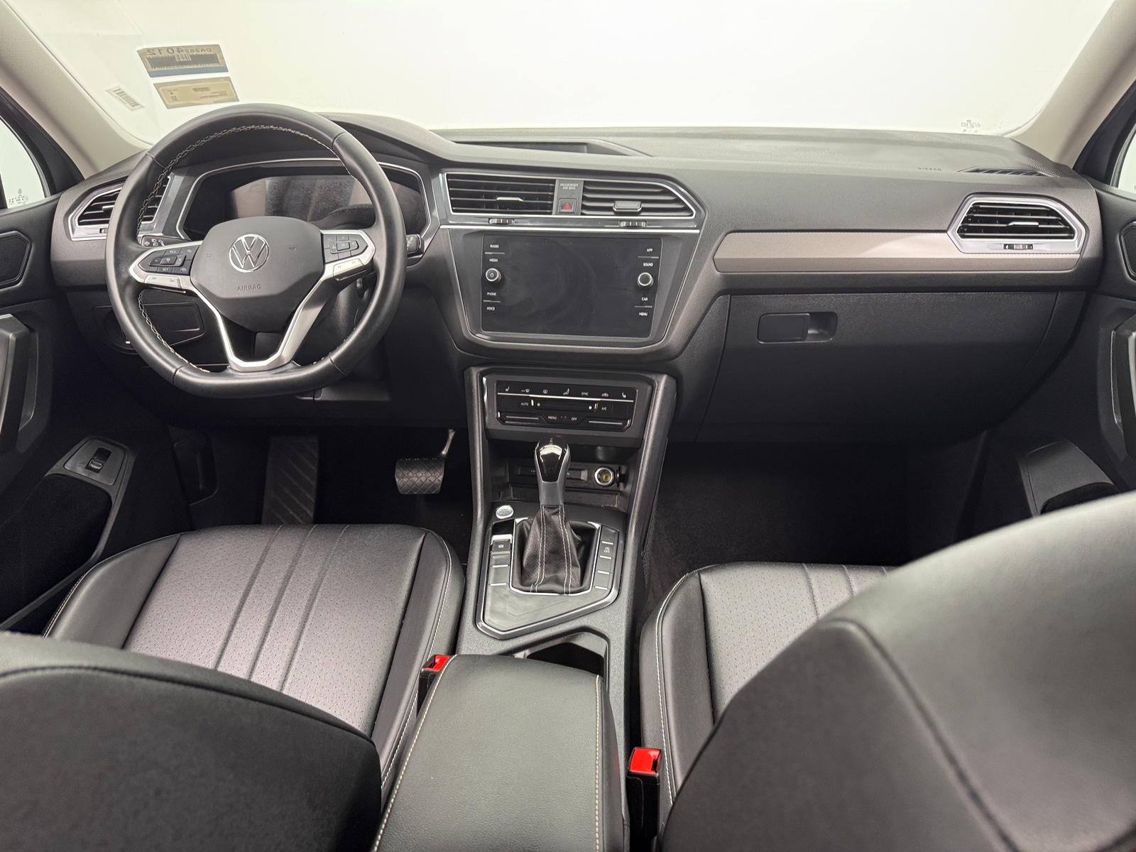 Thumbnail: 2024 Volkswagen Tiguan - 2