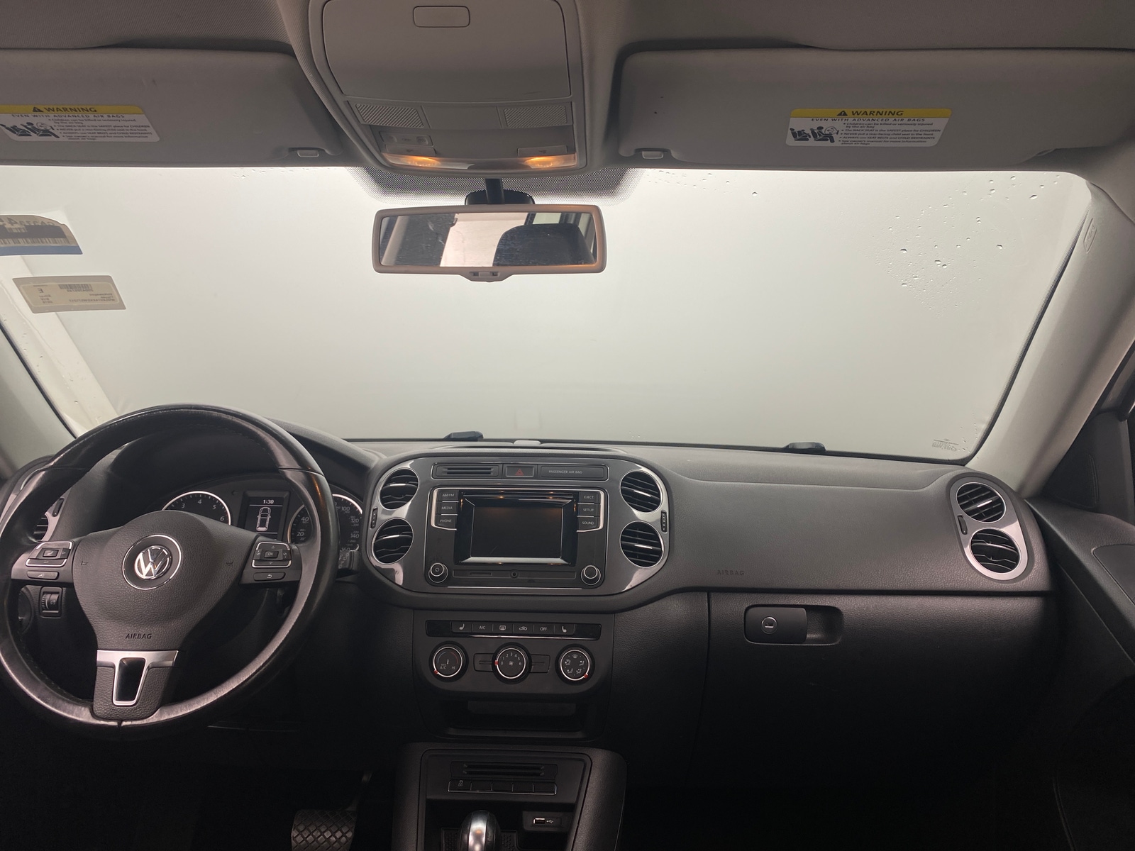 Thumbnail: 2016 Volkswagen Tiguan - 3