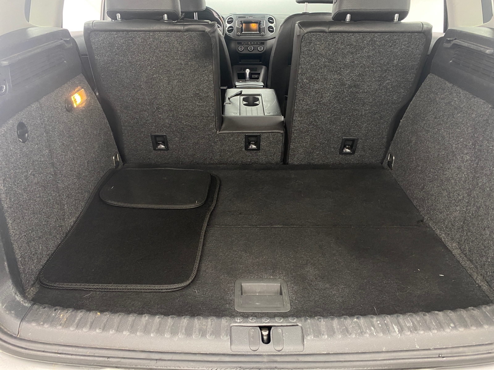 Thumbnail: 2016 Volkswagen Tiguan - 7