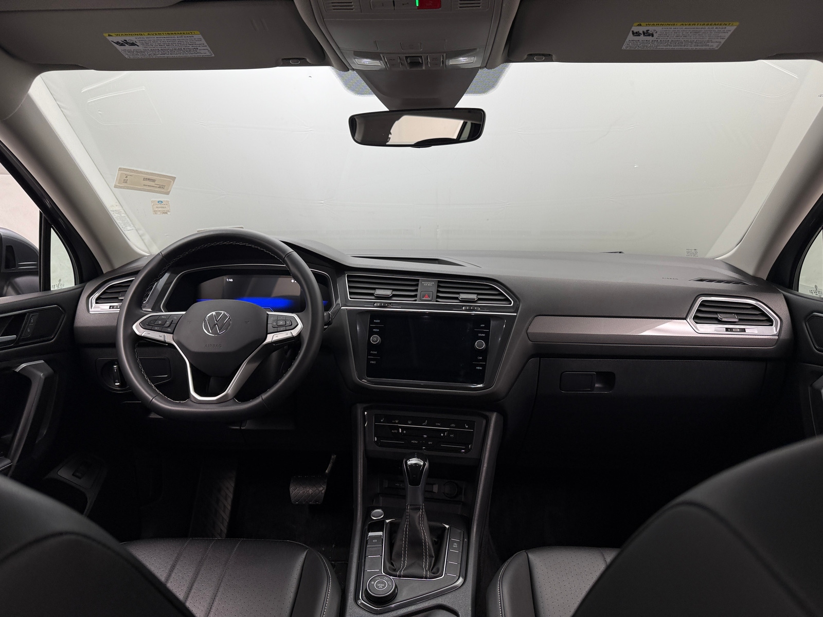 Thumbnail: 2024 Volkswagen Tiguan - 2