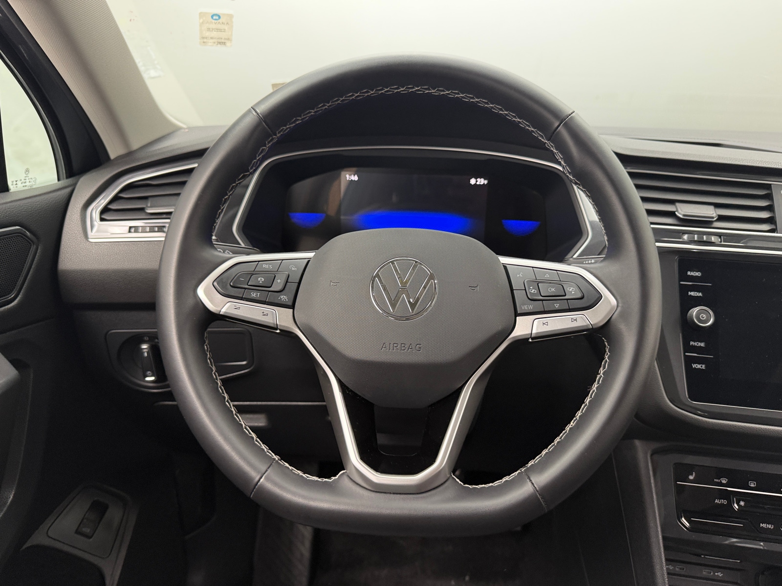 Thumbnail: 2024 Volkswagen Tiguan - 4