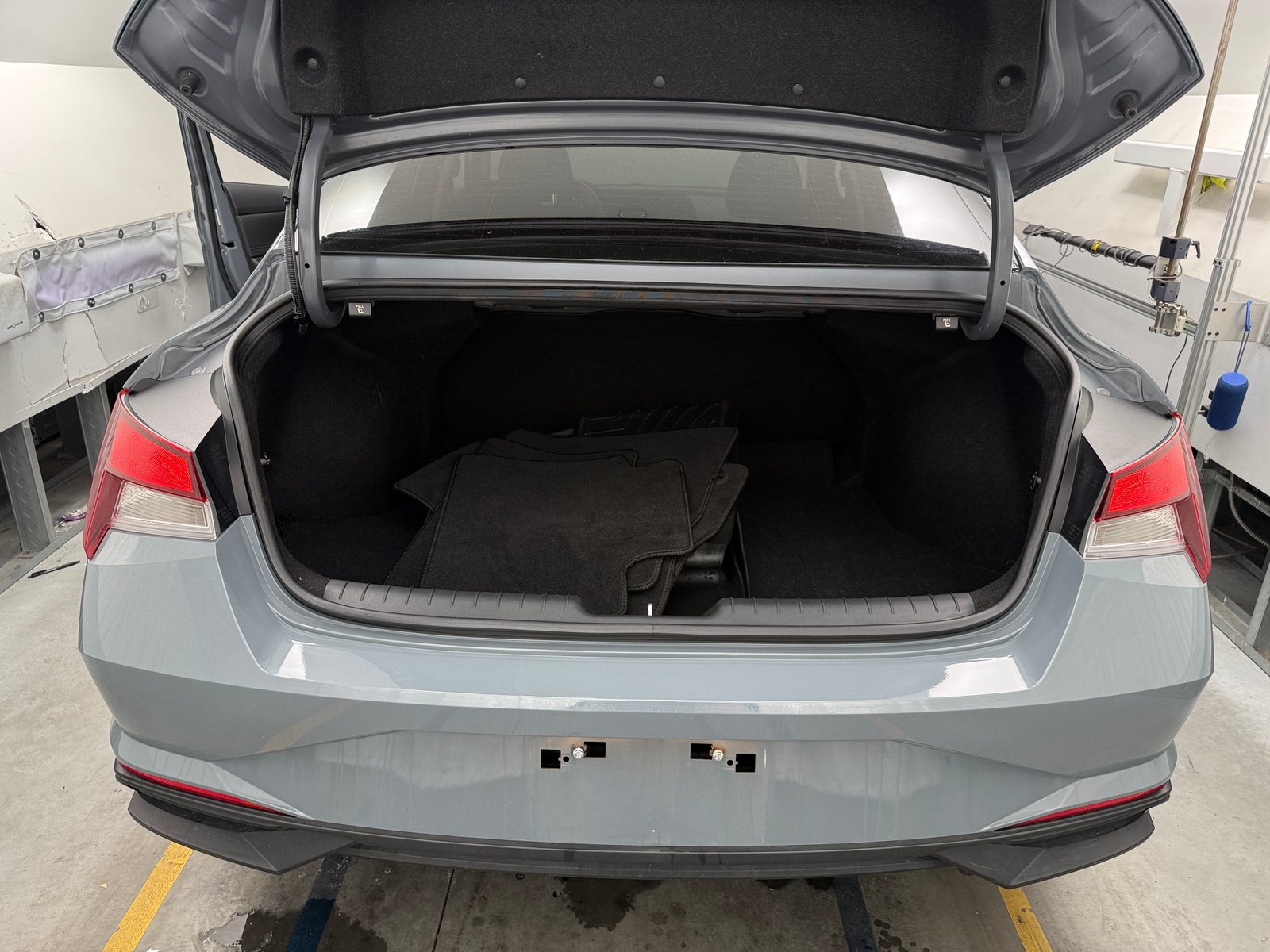 Thumbnail: 2023 Hyundai Elantra - 7