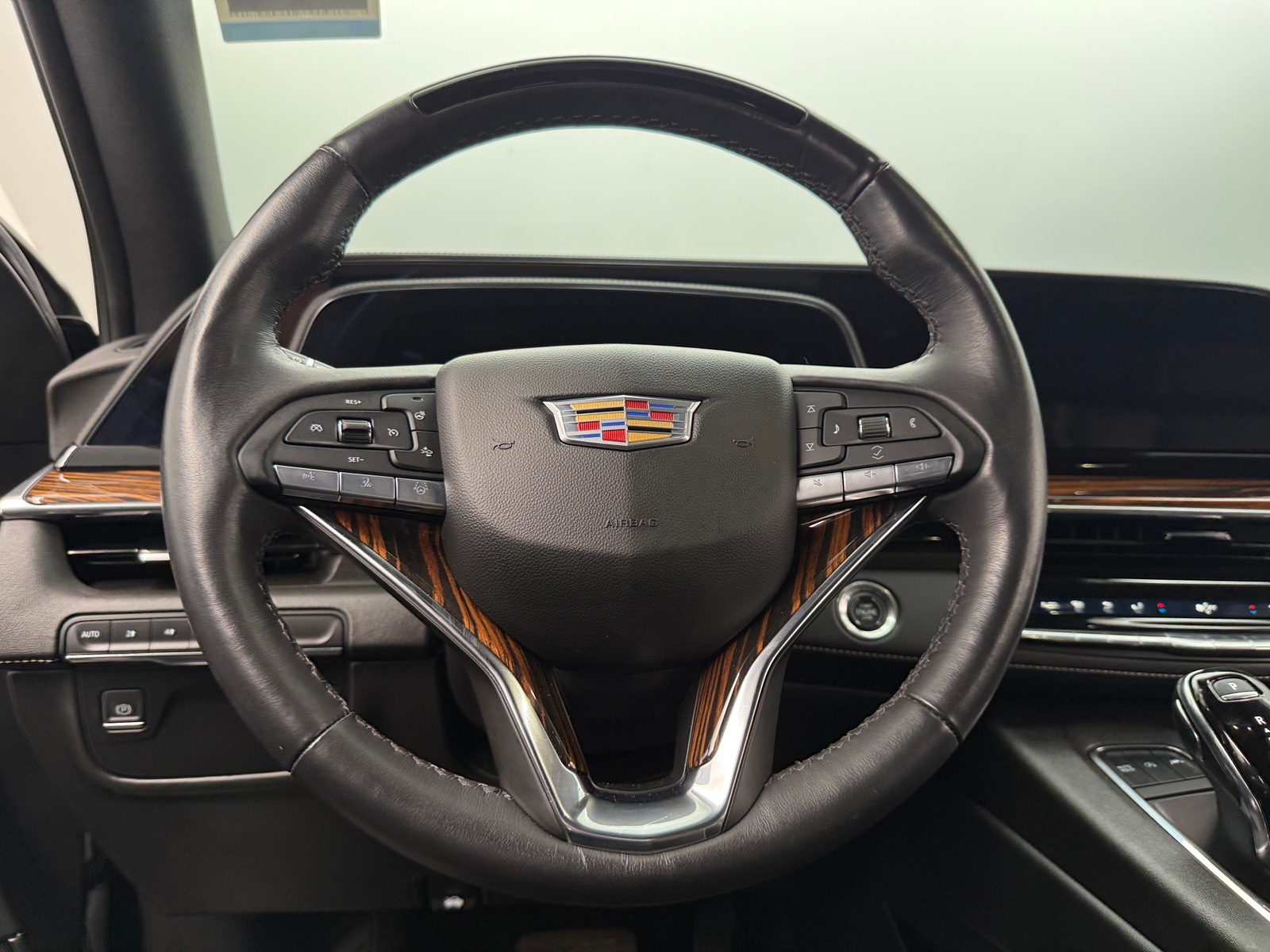 Thumbnail: 2023 Cadillac Escalade - 4