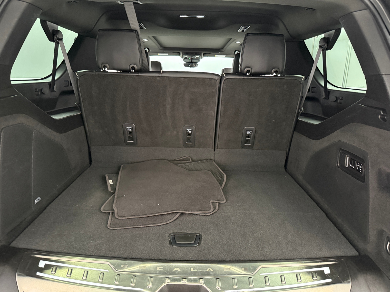 Thumbnail: 2023 Cadillac Escalade - 6