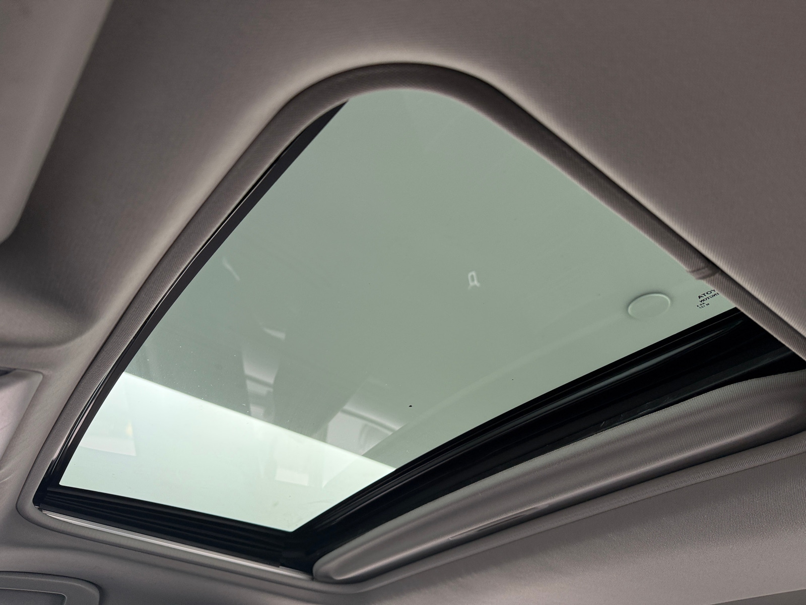 Thumbnail: 2022 Toyota RAV4 - 3