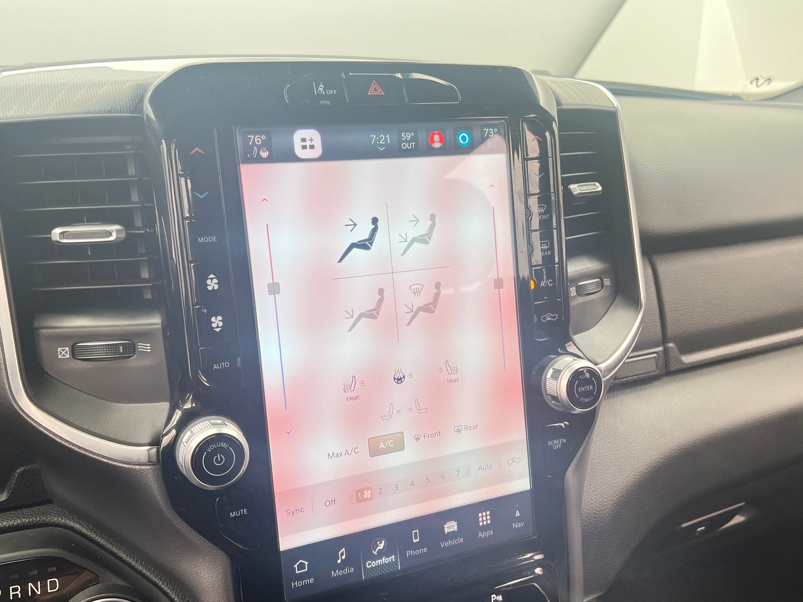 Thumbnail: 2025 RAM 1500 - 4