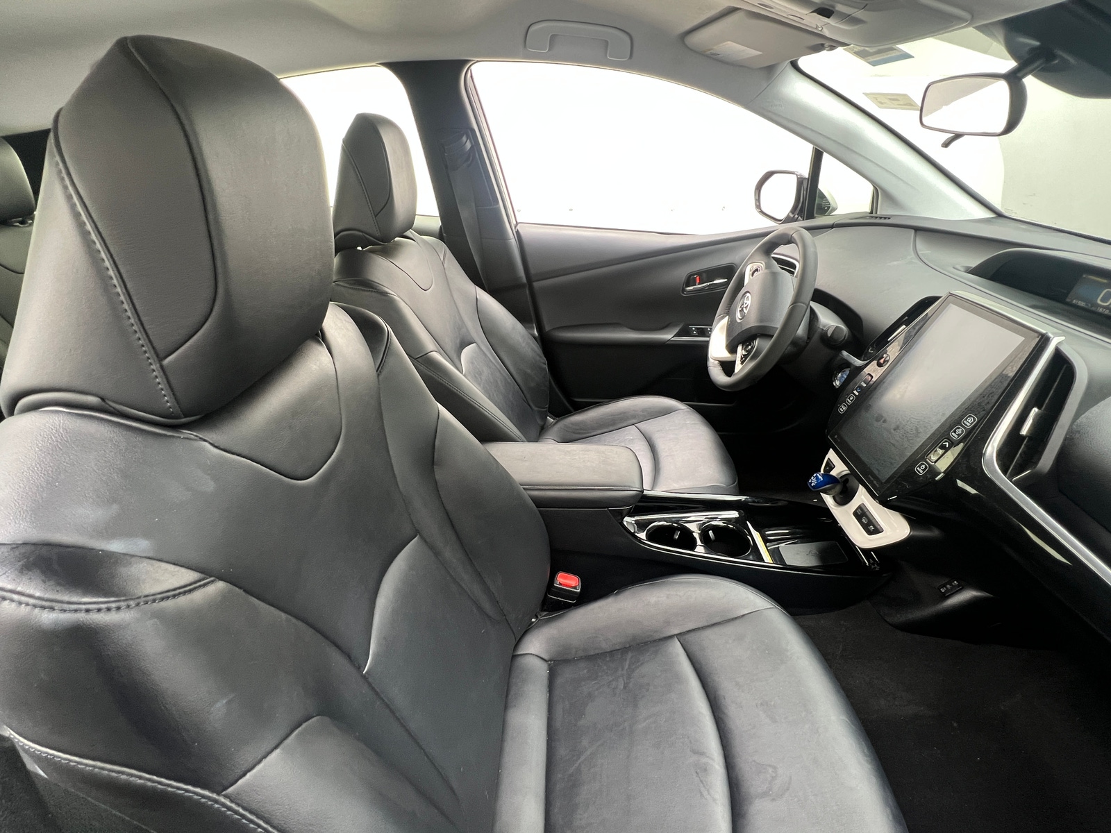 Thumbnail: 2017 Toyota Prius Prime - 2