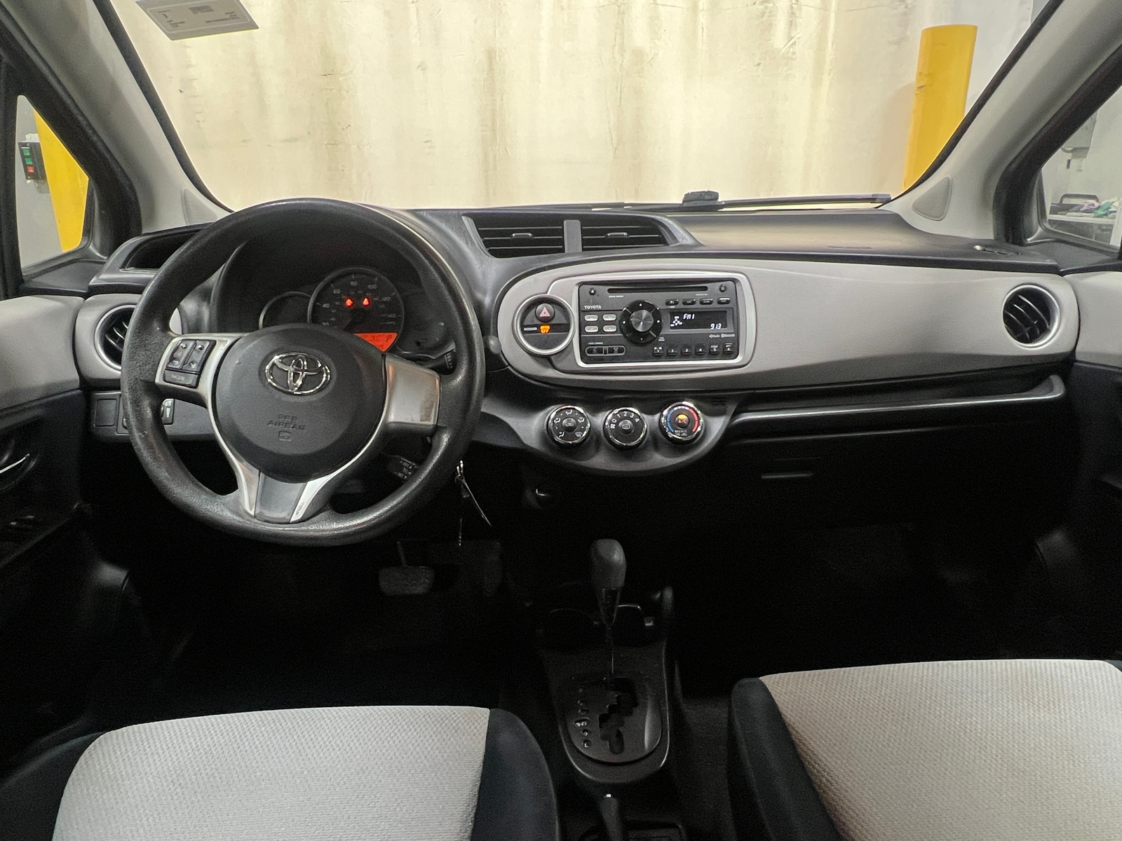 Thumbnail: 2012 Toyota Yaris - 3